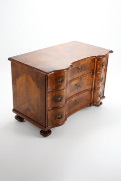 Elegant 18th Century Baroque–Rococo Commode, circa 1760
