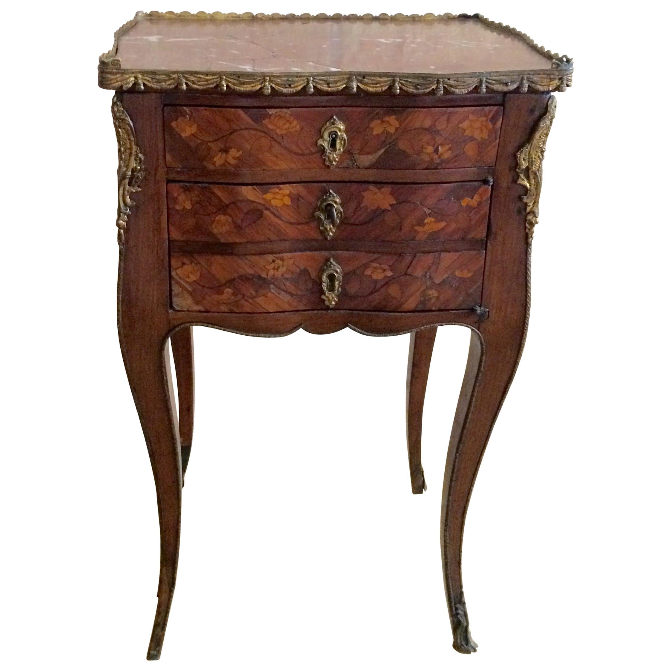 Elegant 18th Century French Louis XV Marquetry Side Table