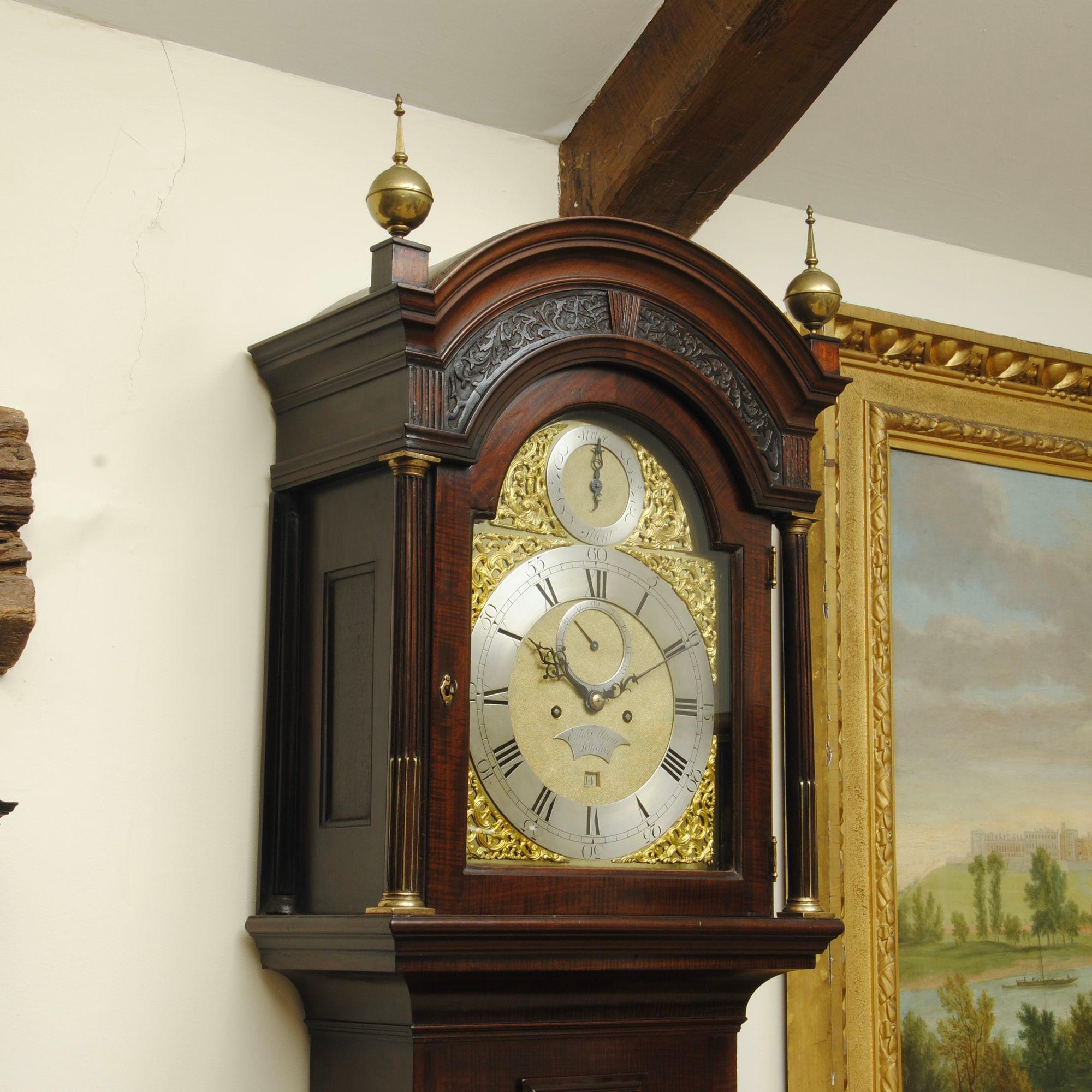 Inglese Eleganza dell'orologio a cassa lunga di LONDRA del XVIII secolo in vendita