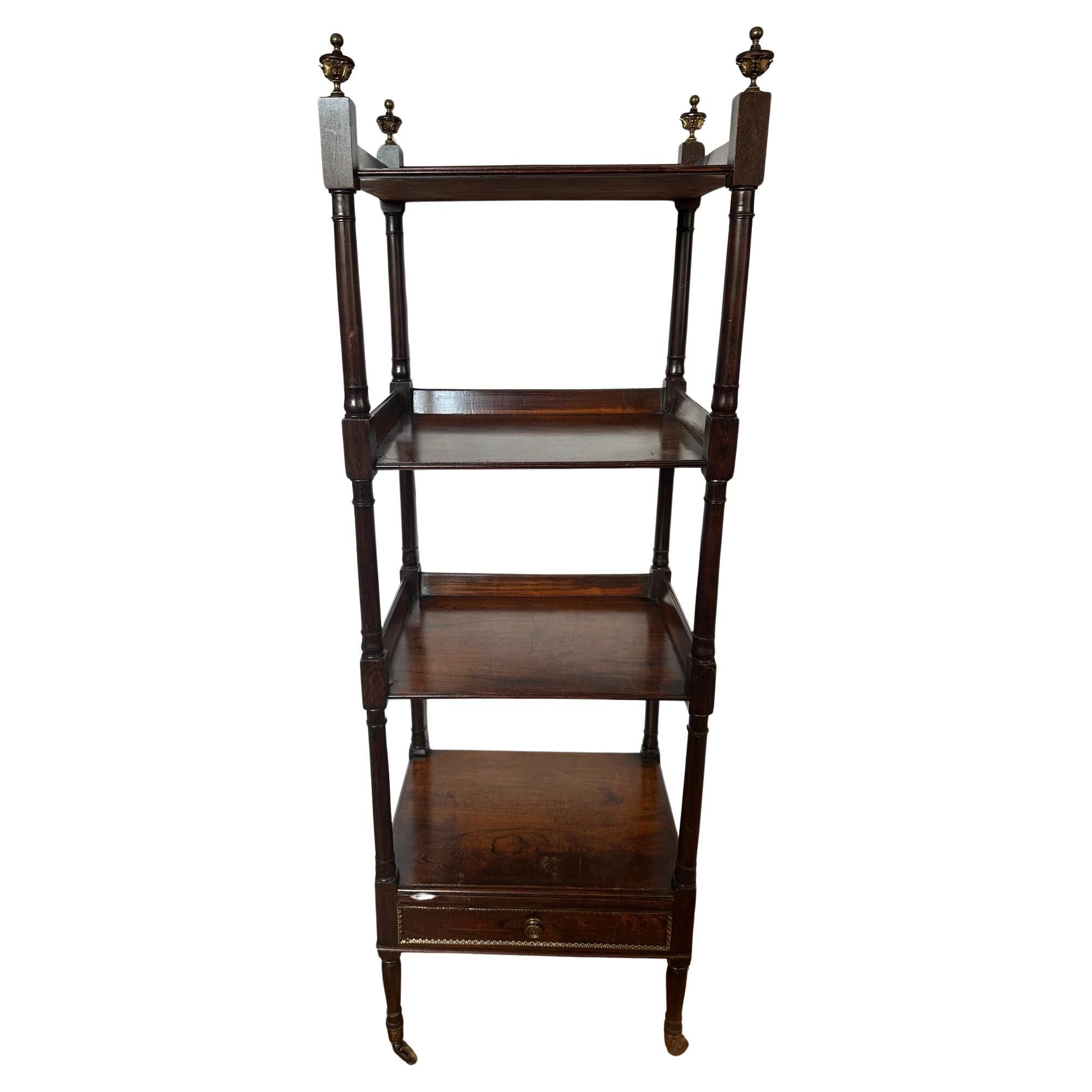 Elegante Etapa Inglesa de Caoba Estilo Regencia del Siglo XVIII en venta