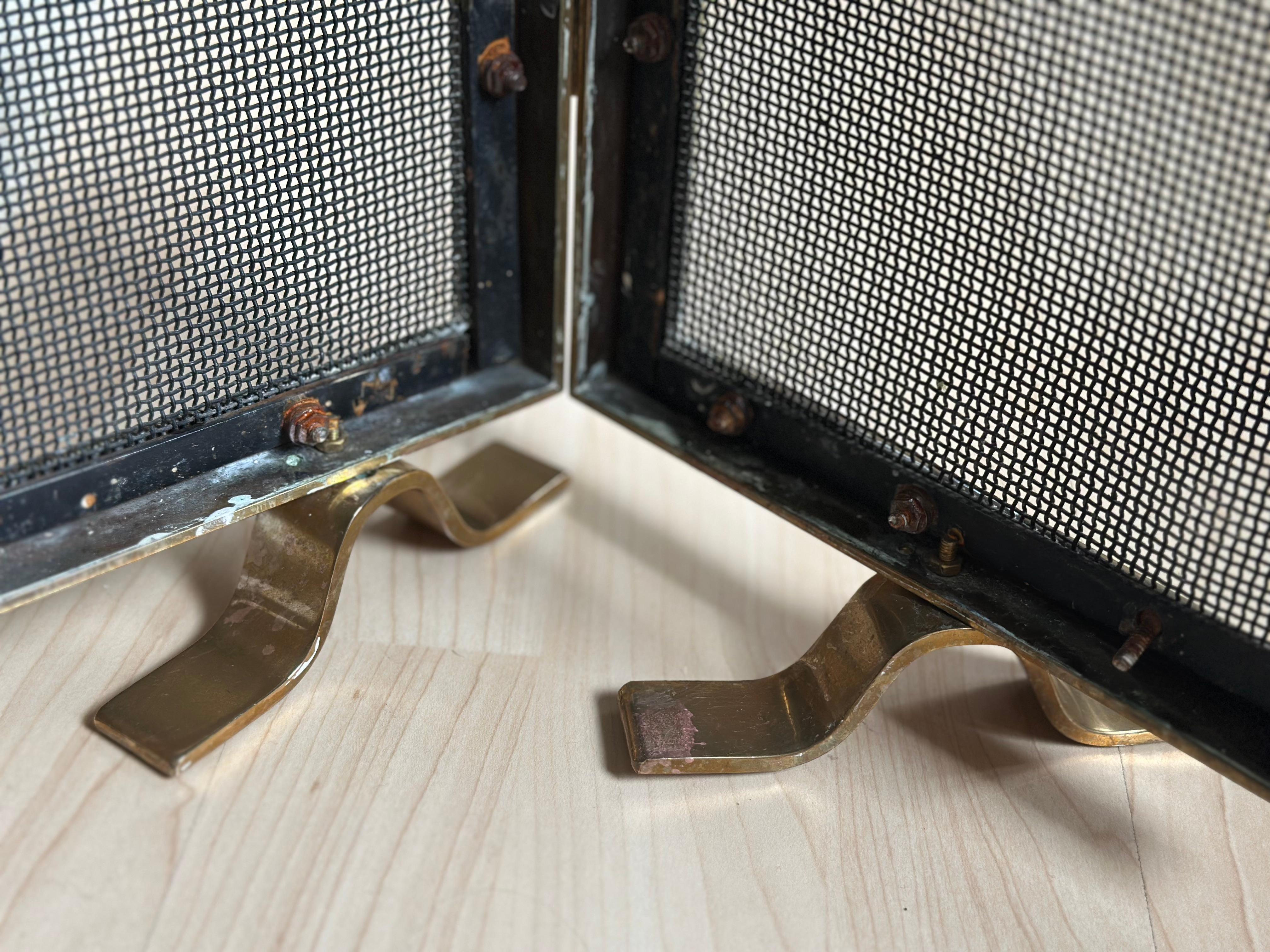 Elegant 1920s Art Deco Brass Fireplace Screen For Sale 8