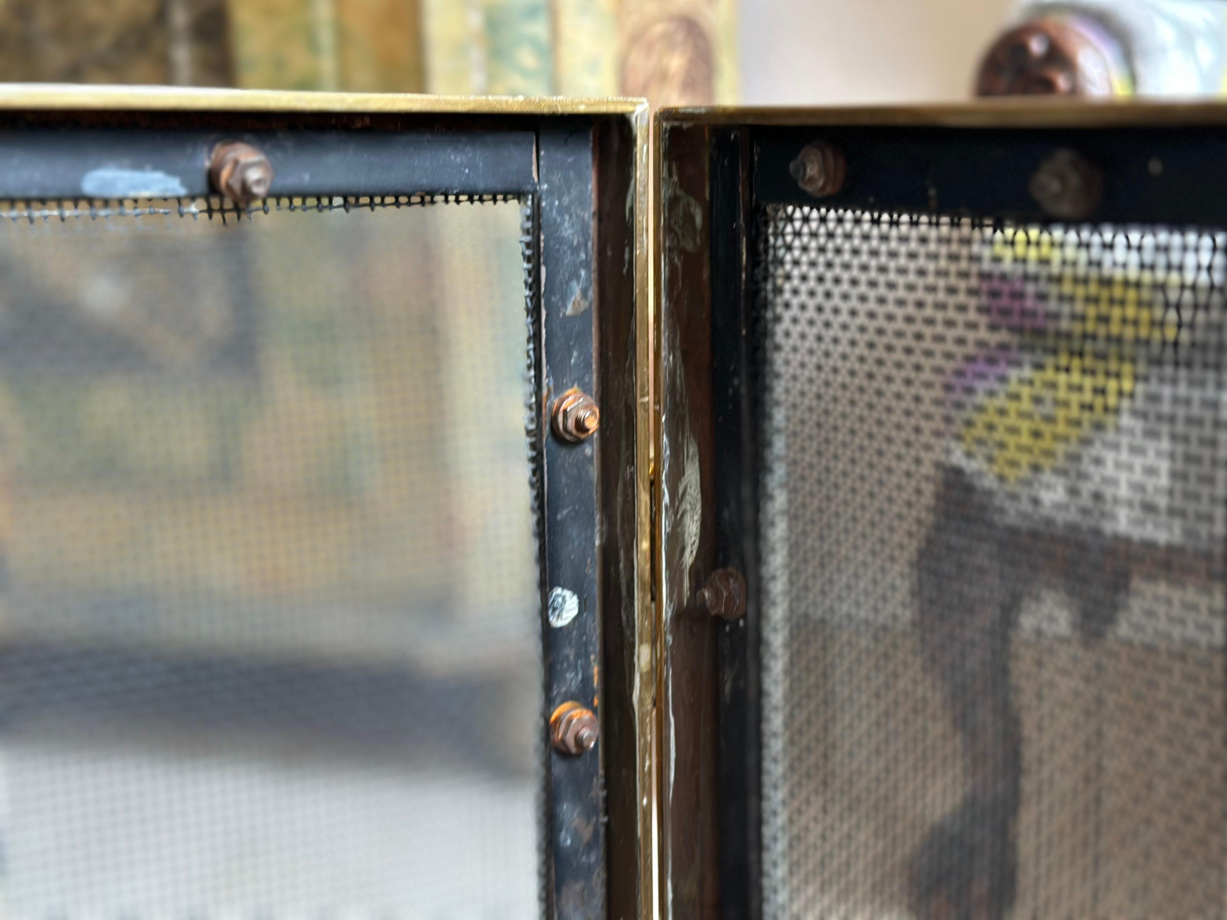 Elegant 1920s Art Deco Brass Fireplace Screen For Sale 9