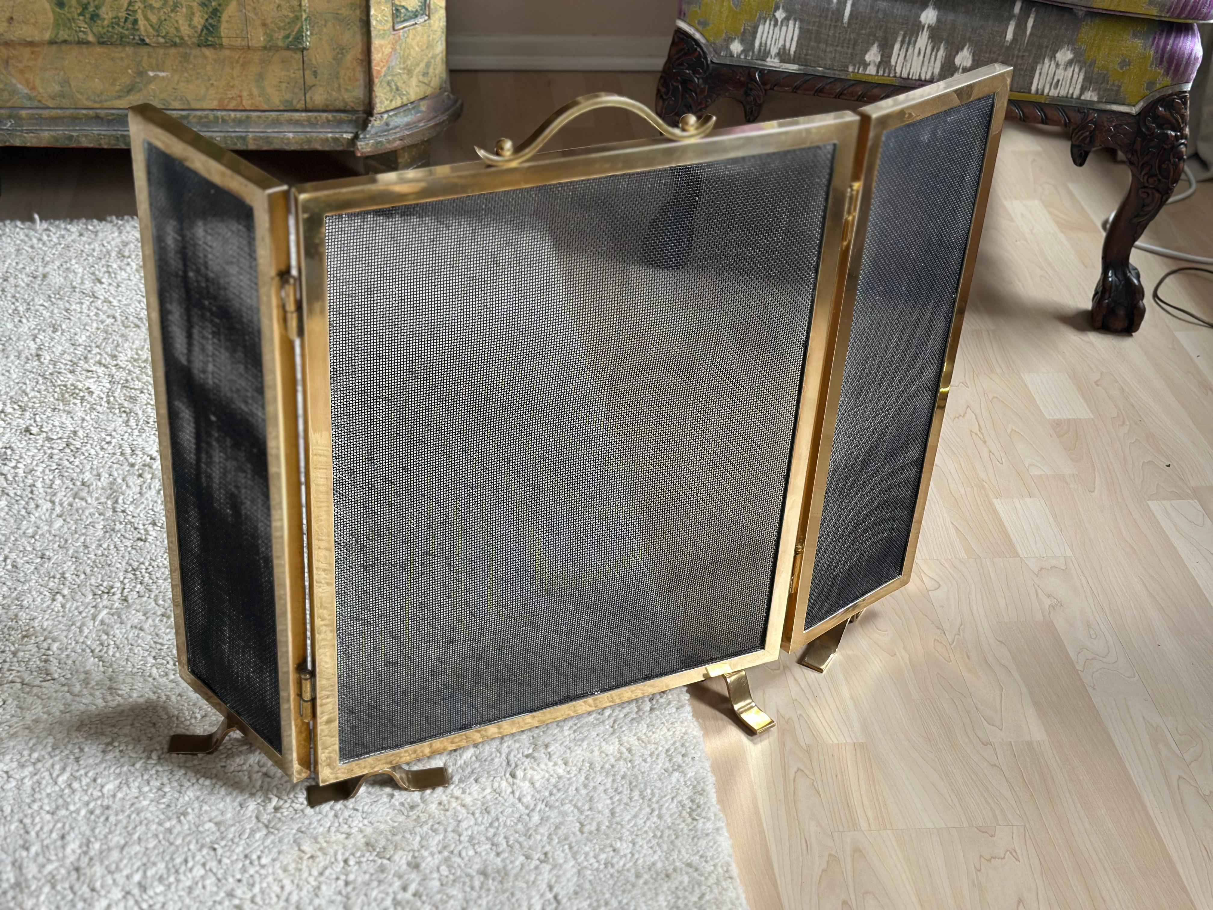 Elegant 1920s Art Deco Brass Fireplace Screen In Good Condition For Sale In Hamburg, DE