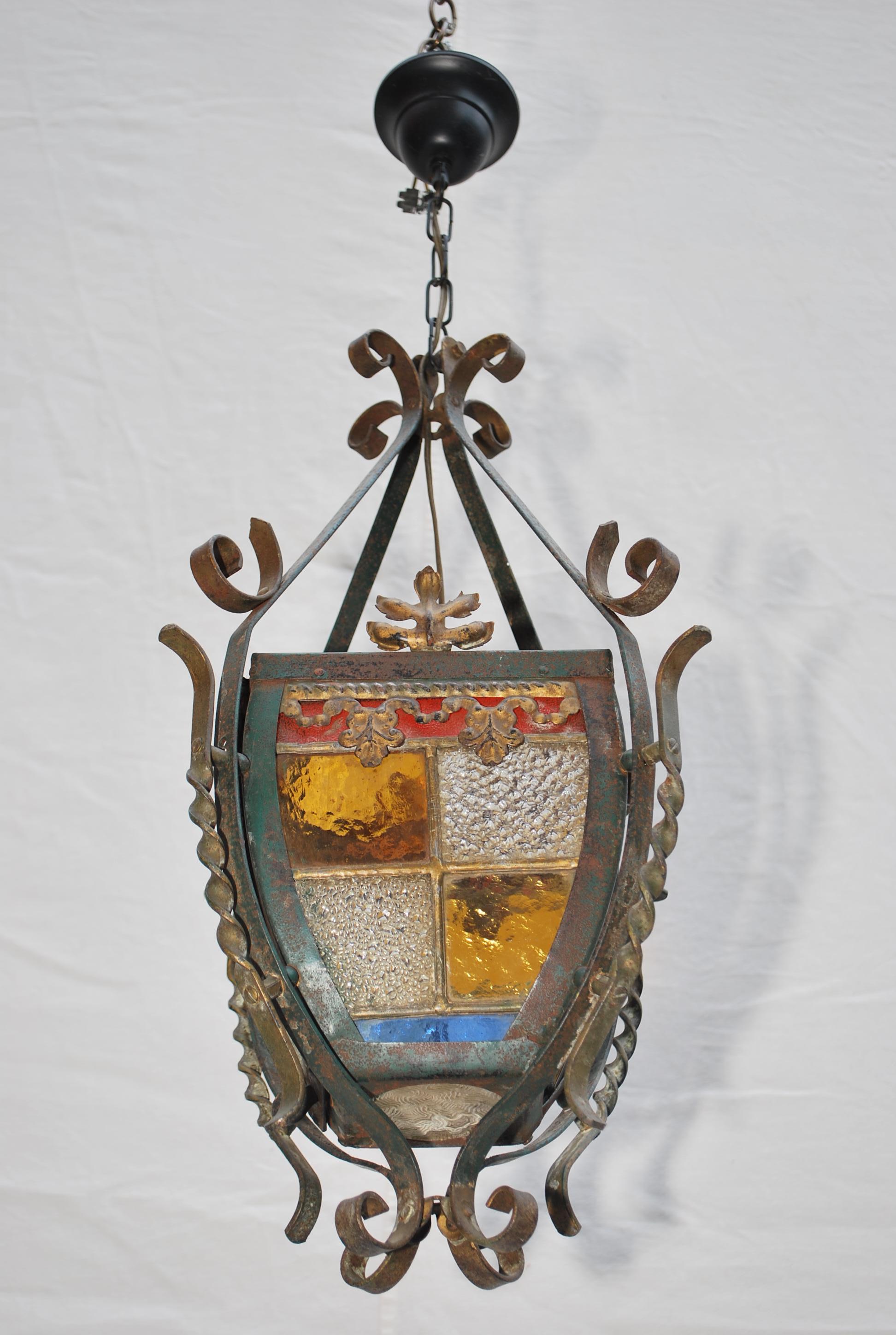 Verre Élégante lanterne française en fer forgé des années 1920 en vente