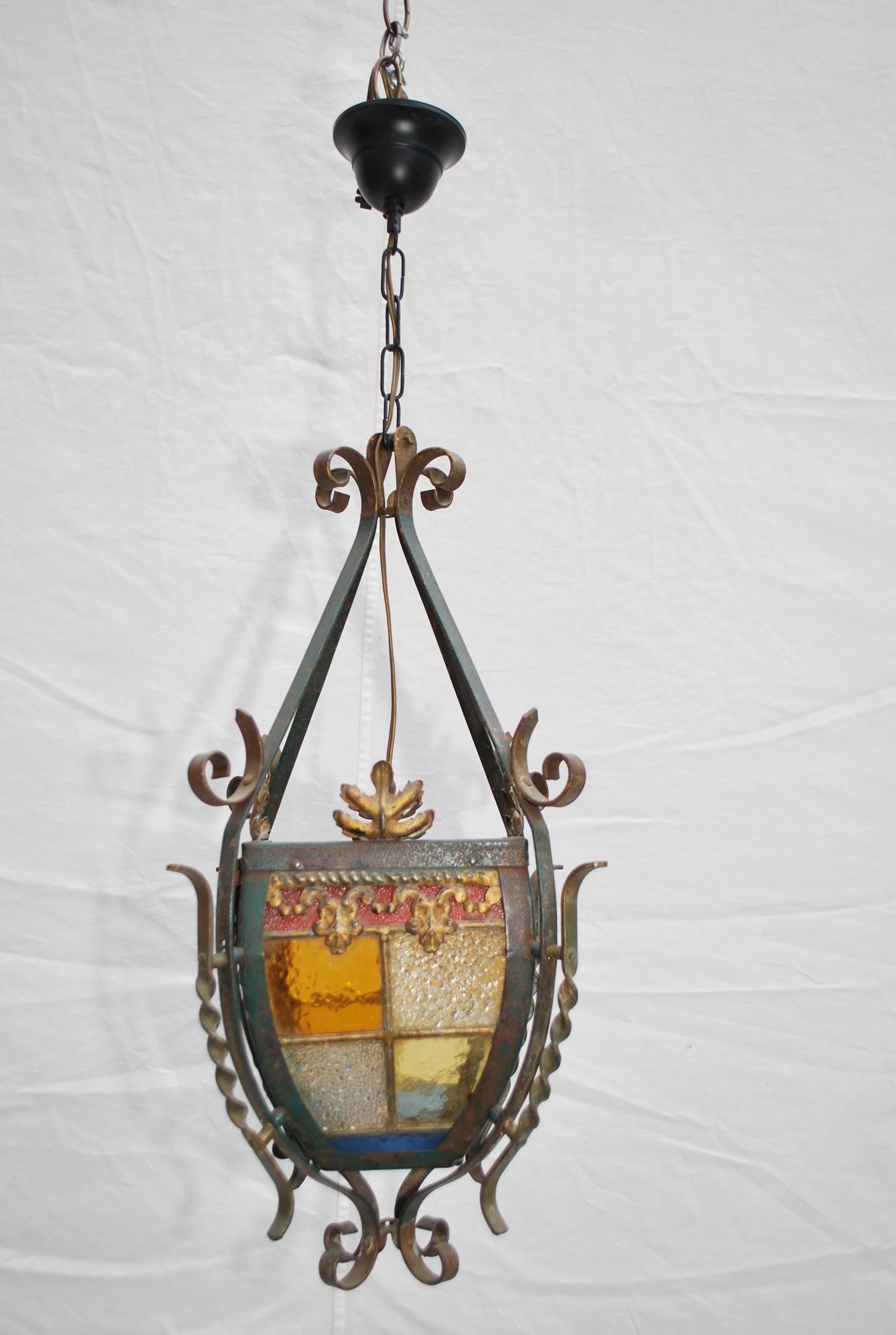 Elegant 1920's French wrought iron lantern For Sale 2