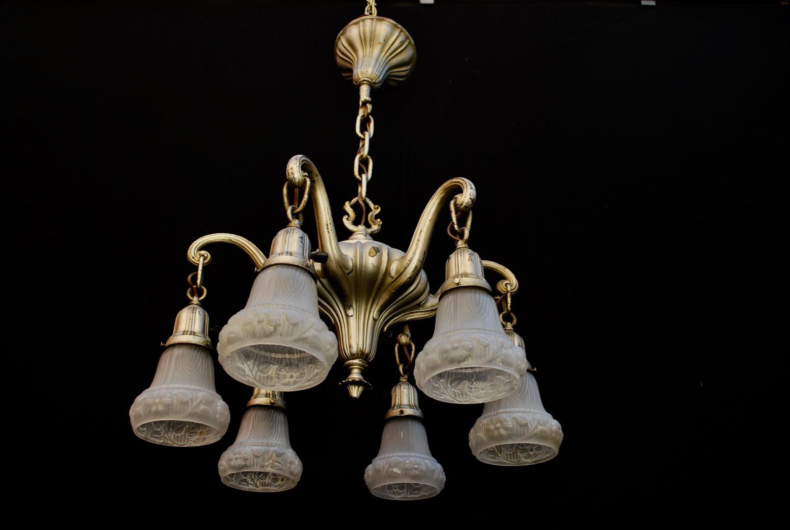 Elegant 1920s Silver Plated Chandelier In Good Condition For Sale In Los Angeles, CA