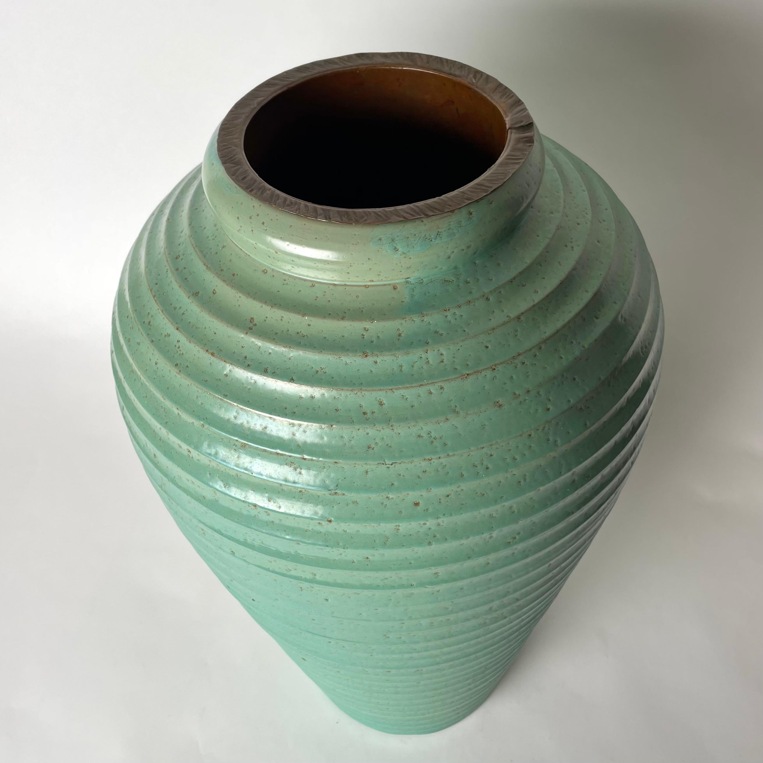 Vernissé Elegance du vase de sol Art déco des années 1930 par Jerk Werkmäster, Nittsjö Keramik, Suède en vente