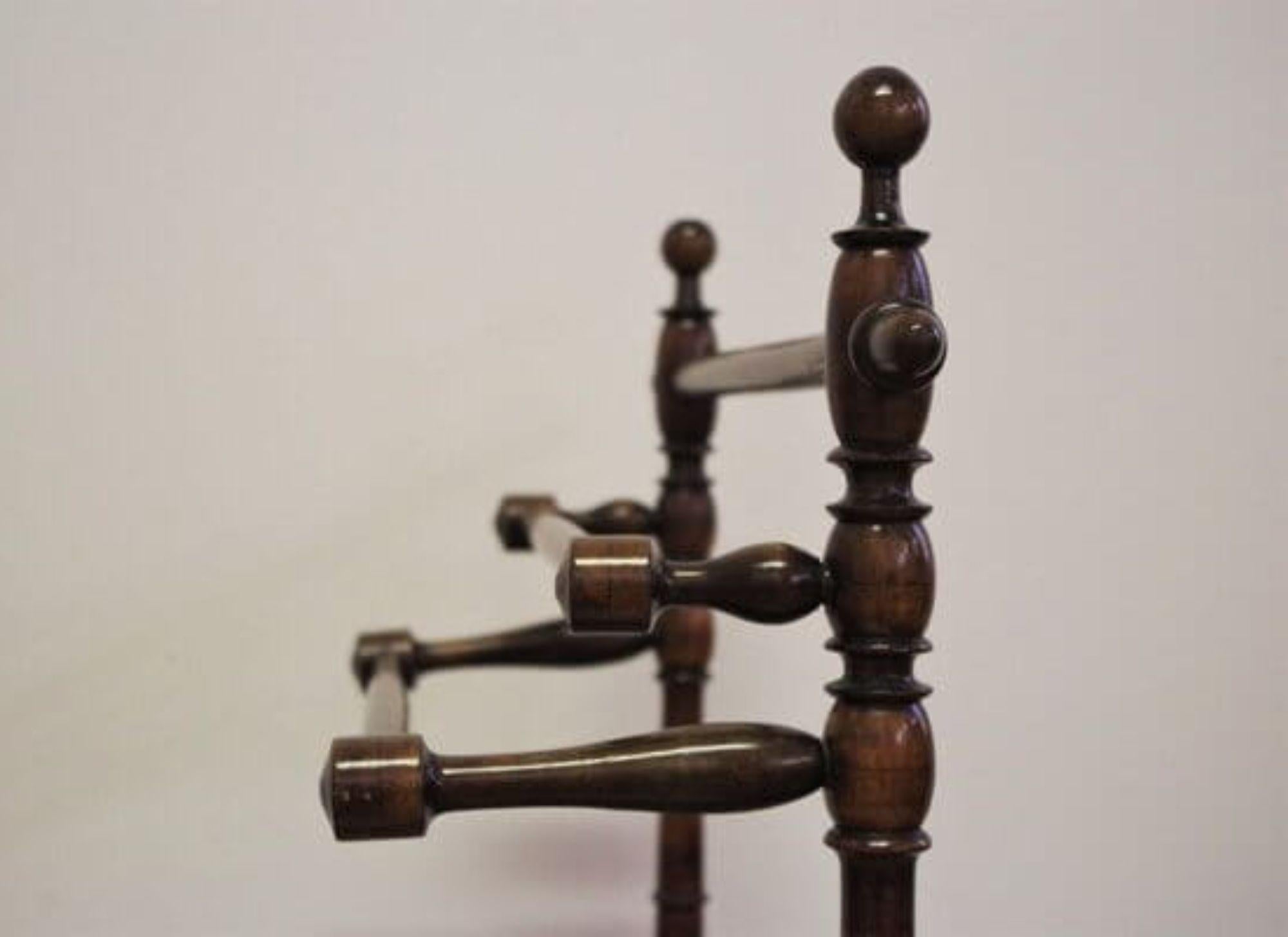 Italian Elegant 1930s Walnut Towel Rack - A Refined Addition to Your Bathroom For Sale
