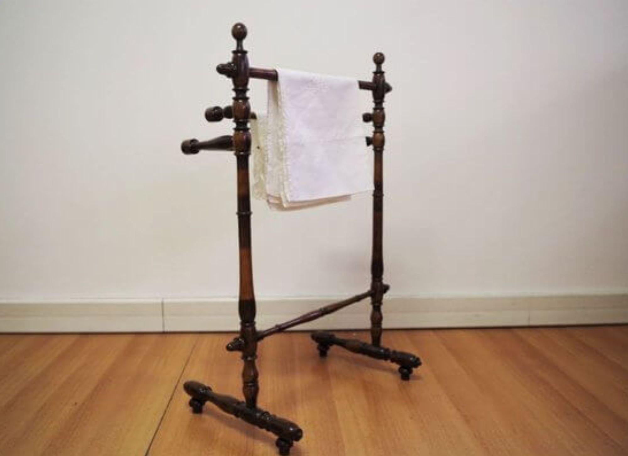 Elegant 1930s Walnut Towel Rack - A Refined Addition to Your Bathroom For Sale 4