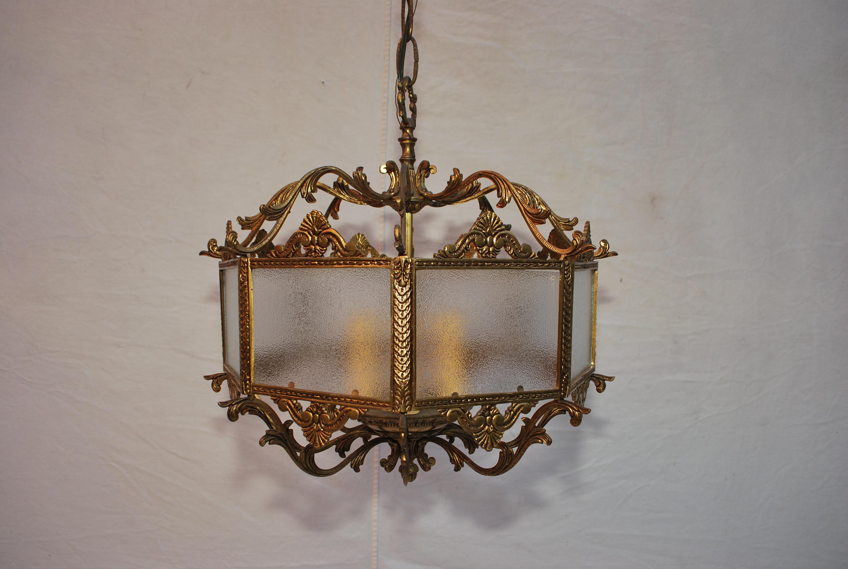 Elegante lanterne en laiton des années 1940 en vente 5