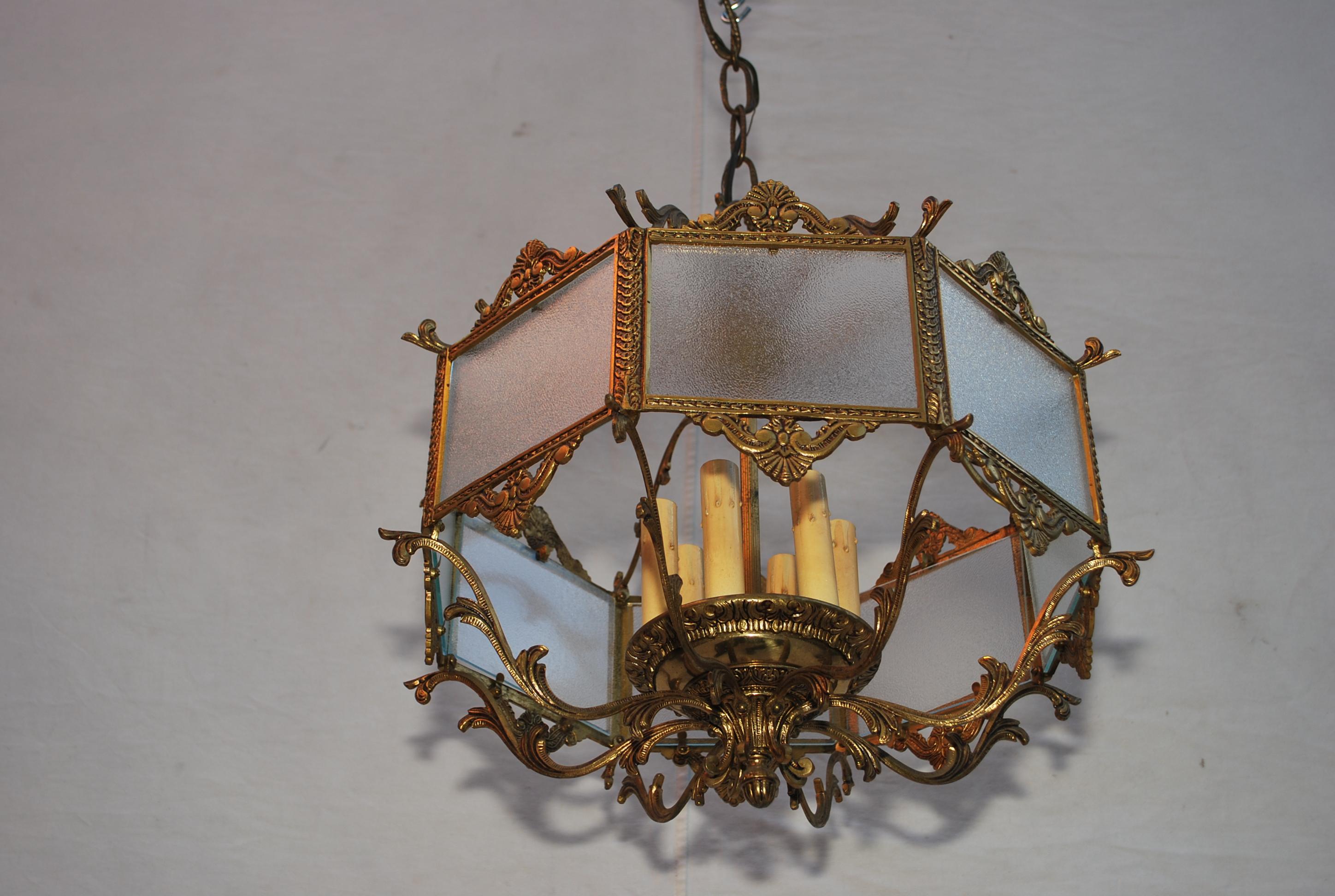 Elegante lanterne en laiton des années 1940 en vente 2