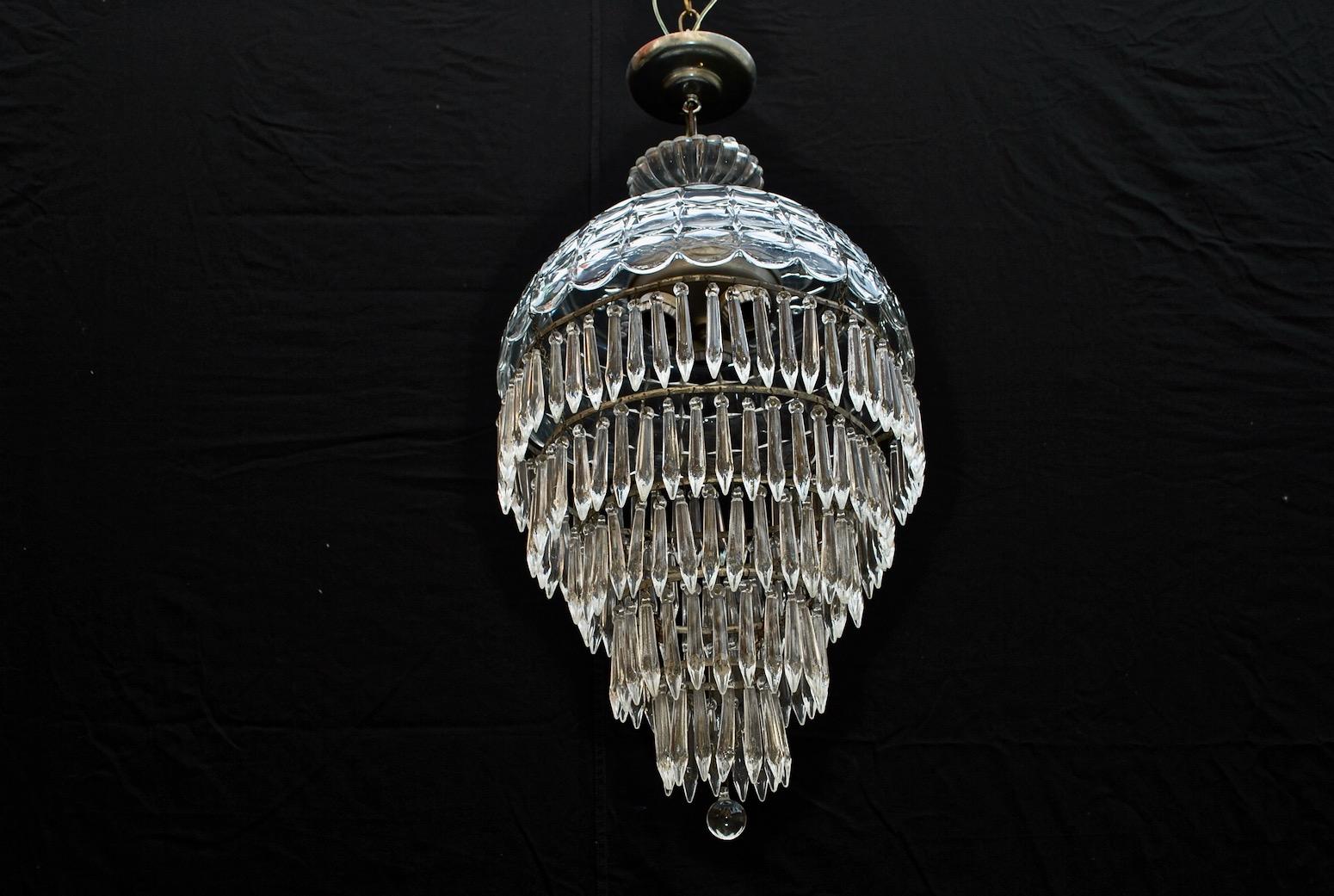 Elegant 1940s Crystal Light In Good Condition For Sale In Los Angeles, CA