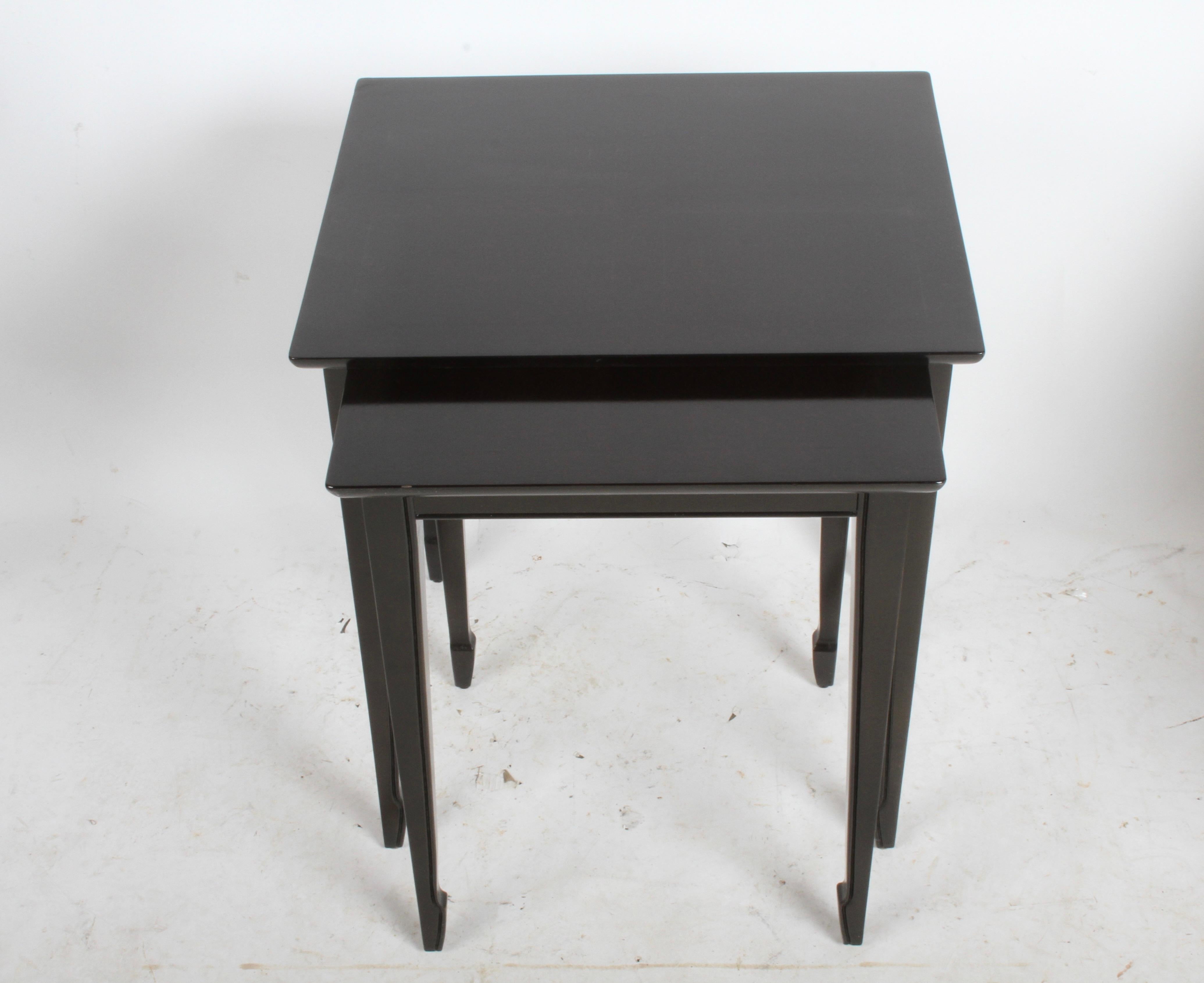 Mid-20th Century Elegant 1940's Mid-Century Mahogany Nesting Tables in Dark Expresso For Sale