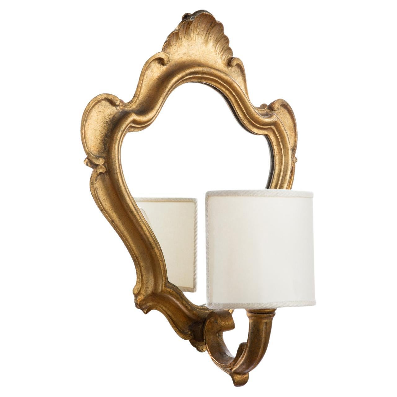 Elegant 1940s Pair of Italian Mirrored Girandoles oil gilded hand carved wood  For Sale