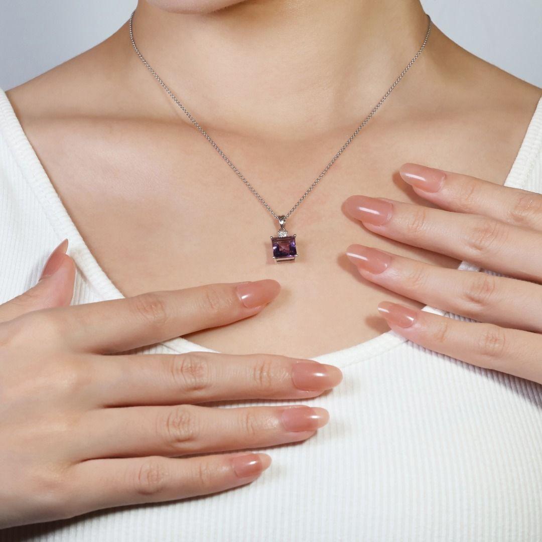 Bejewel yourself with the captivating allure of amethyst in this stunning 18K white gold pendant.  A mesmerizing display of rich purple and sparkling brilliance, it's a piece fit for royalty.

Metal: 18K White Gold

Main stone: 1pc Amethyst
Main