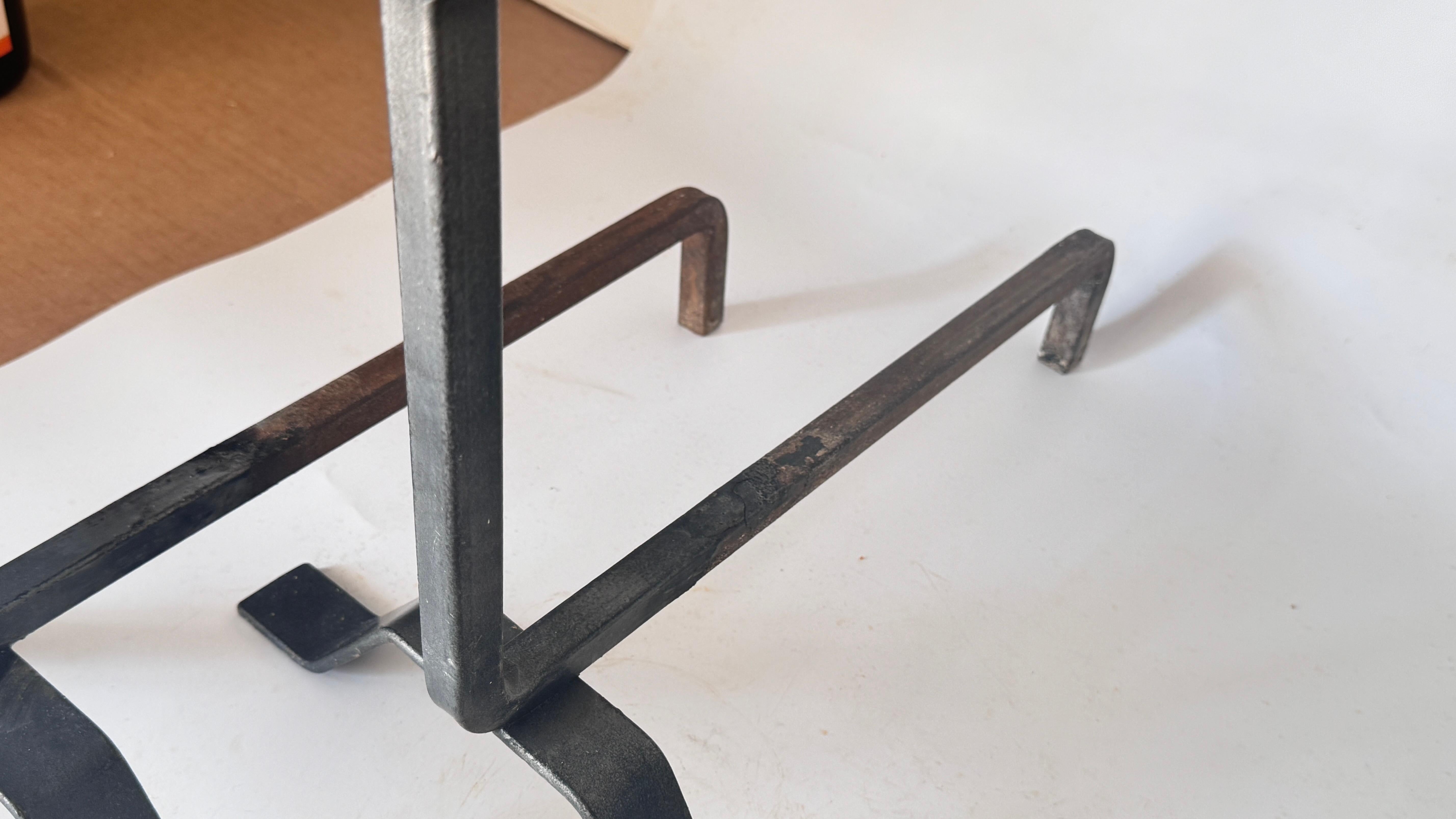 Elegant 1950s French Fireplace Tool Set Black Cast Iron with Polished Brass For Sale 4