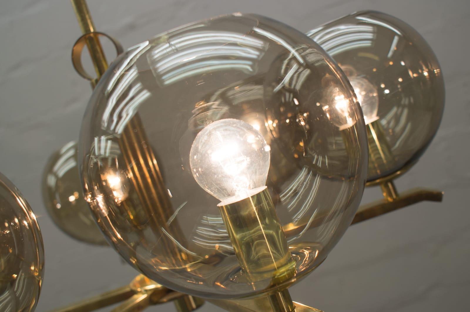 Elegant 1960s Brass Ceiling Lamp with 8 Smoked Glass Globes, Germany For Sale 7