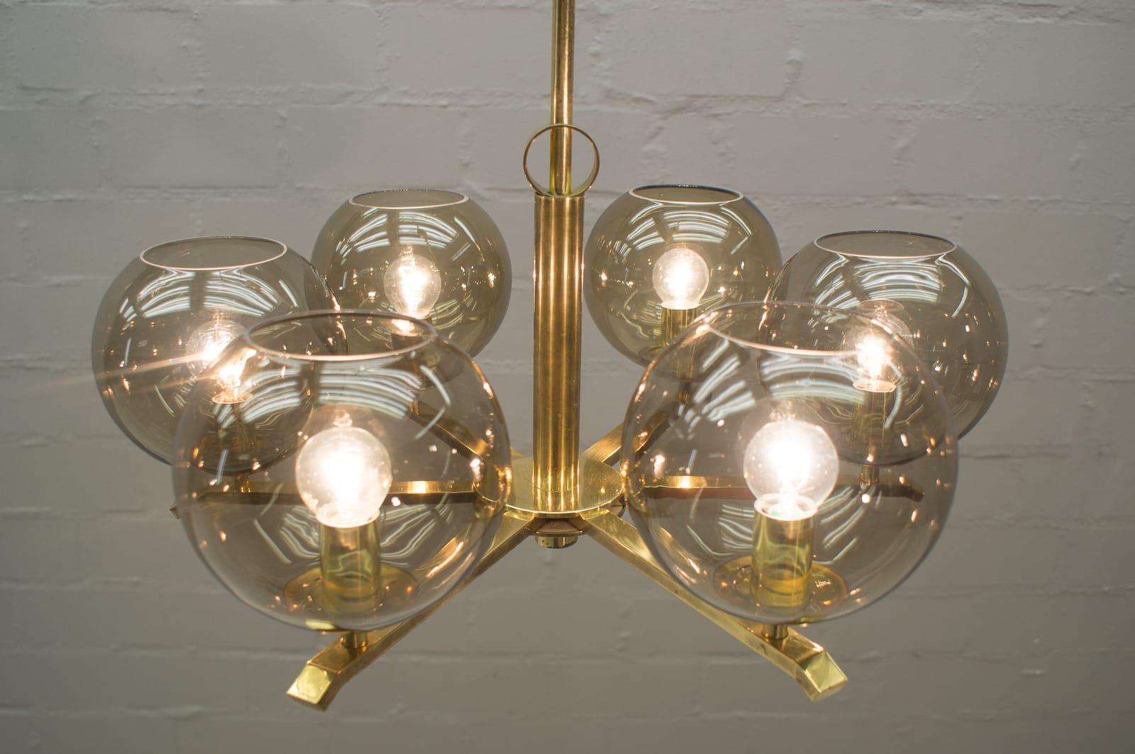 Elegant 1960s Brass Ceiling Lamp with 8 Smoked Glass Globes, Germany For Sale 3