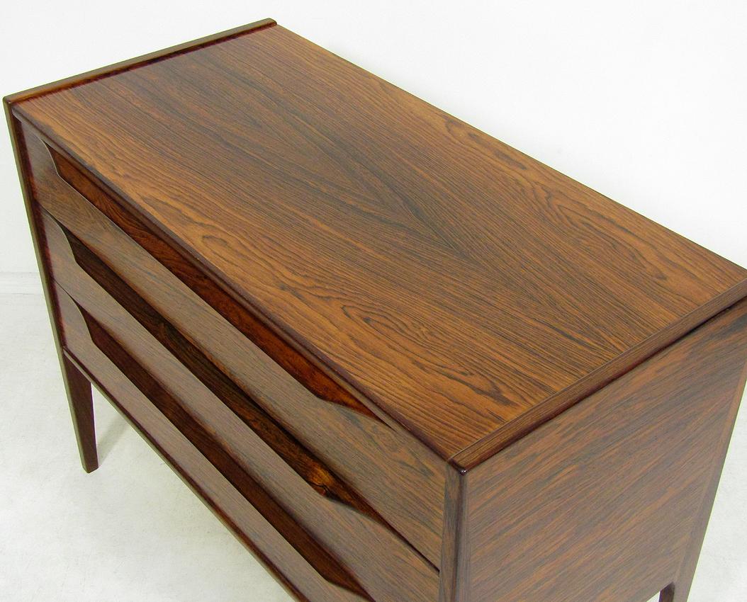 Elegant 1960s Danish Rosewood Bedside Chest by Aksel Kjersgaard 3