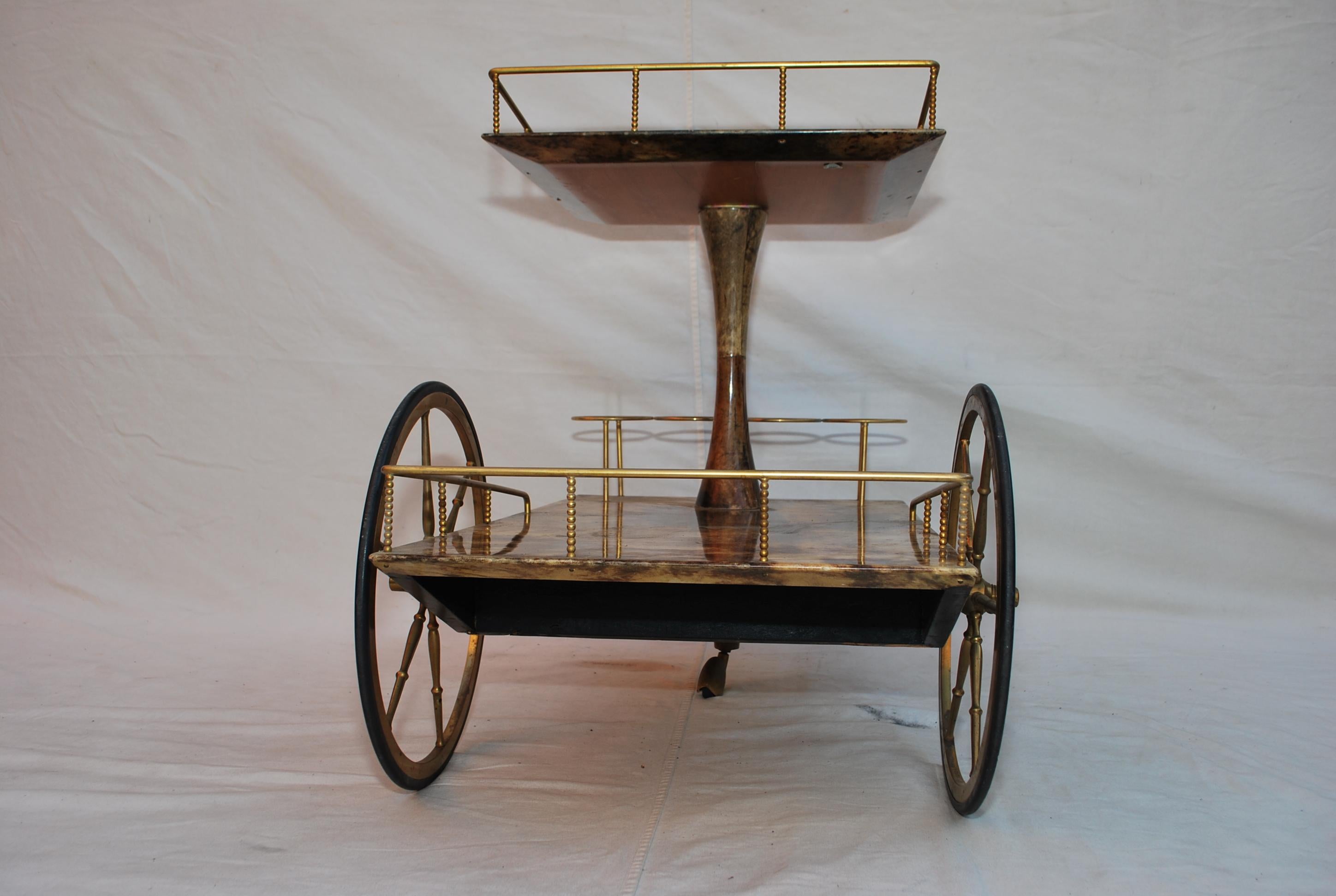Eleganter Barwagen aus Ziegenleder aus den 1960er Jahren von Aldo Tura im Angebot 5