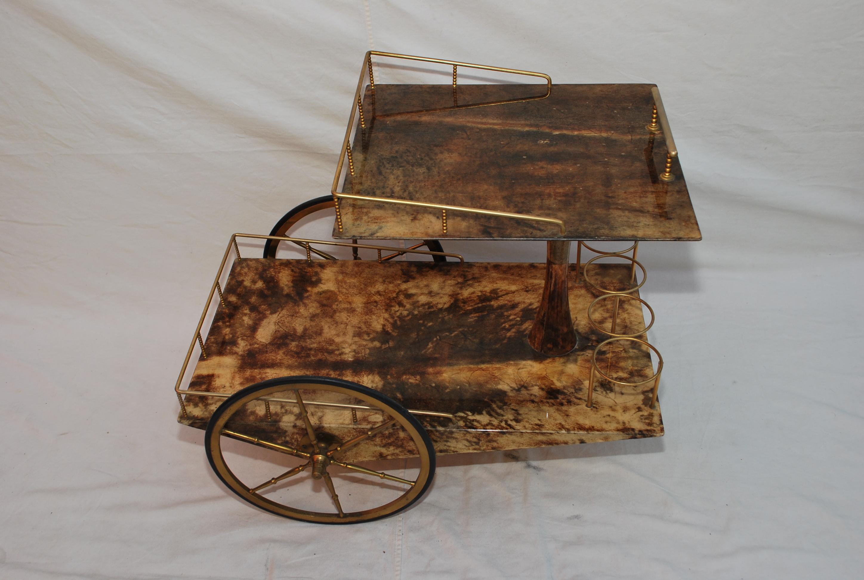 Eleganter Barwagen aus Ziegenleder aus den 1960er Jahren von Aldo Tura im Angebot 6