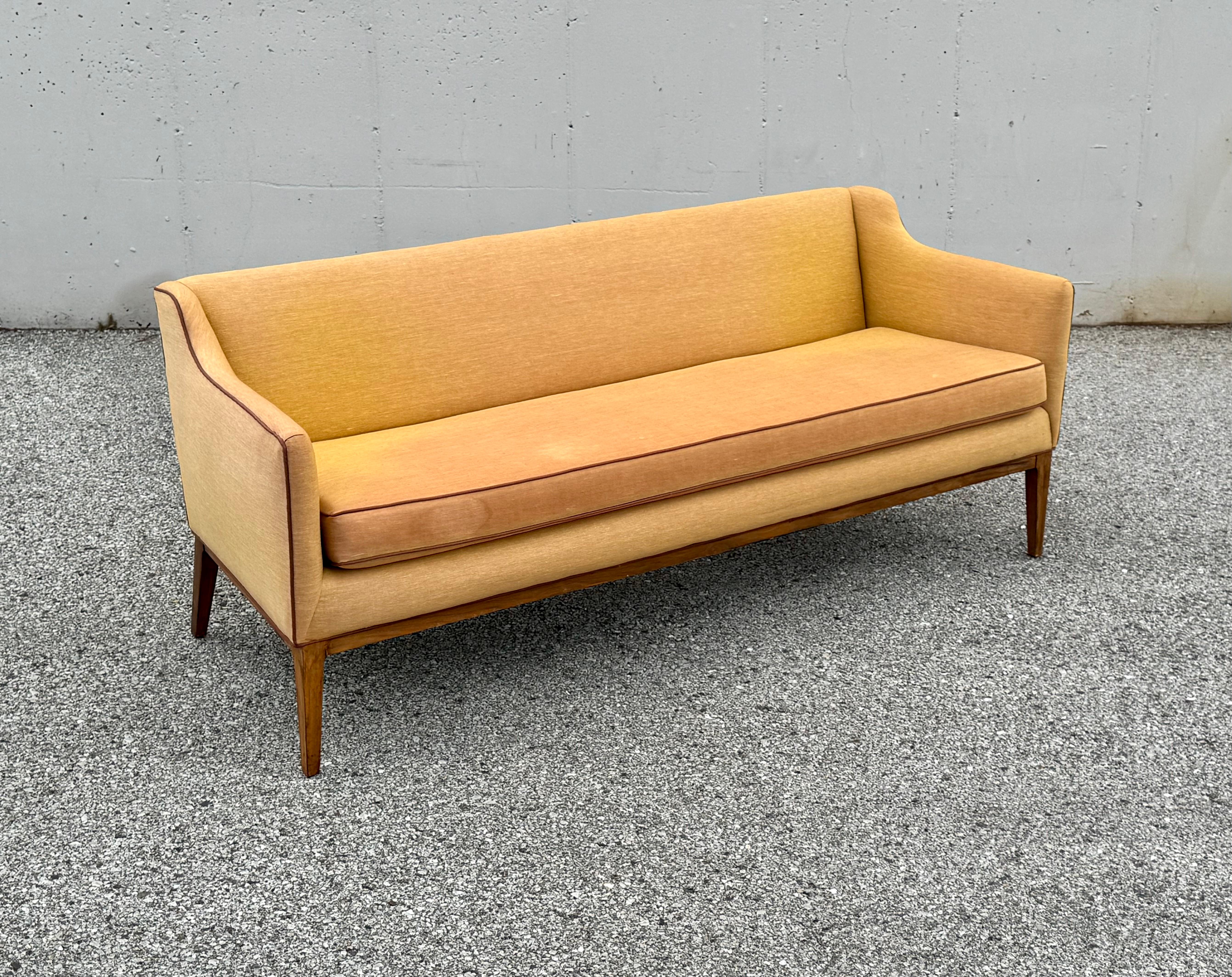 Elegant 1960s Mid-Century Modern Jens Risom Designed Sofa or Settee & Wood Frame For Sale 2