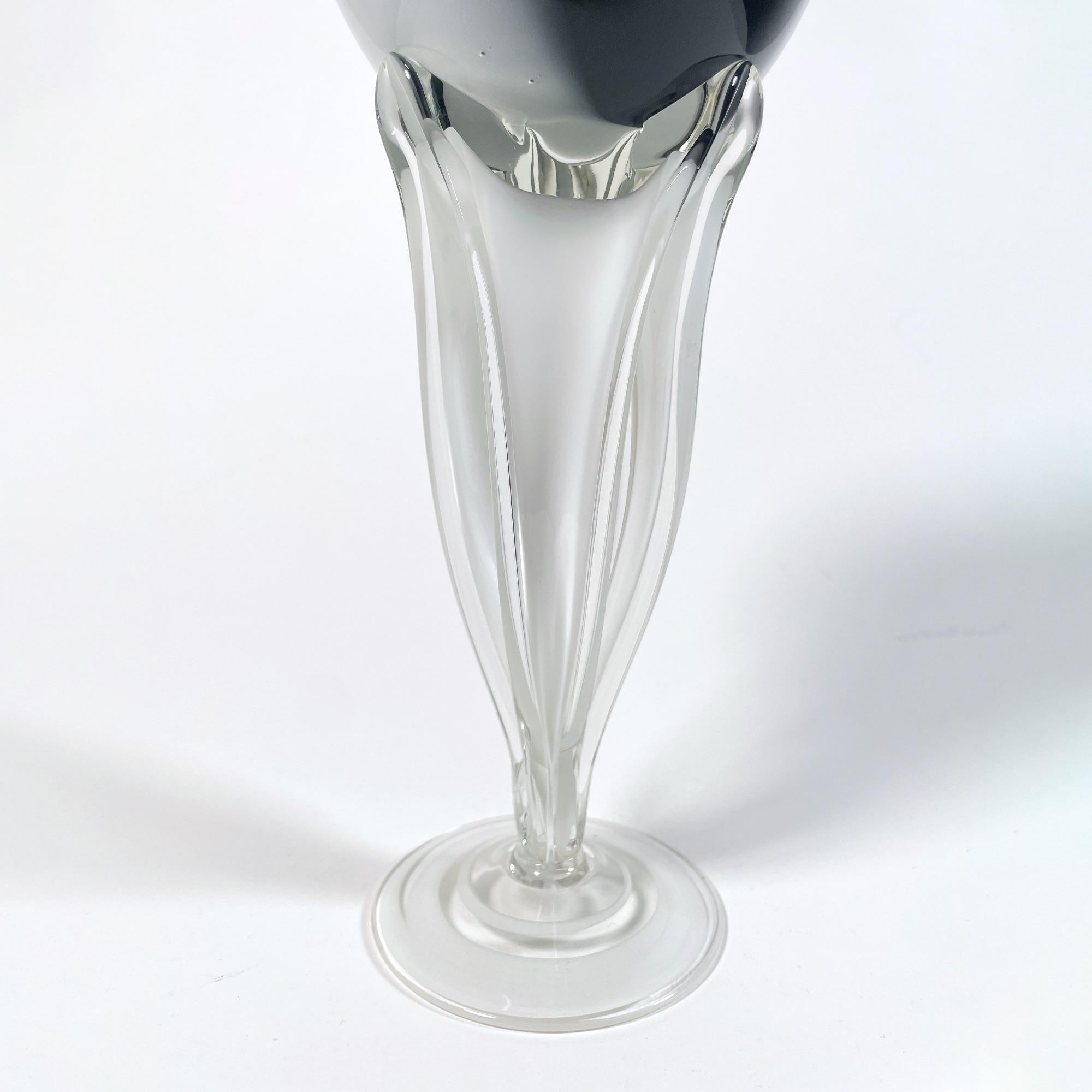 Elegance du bol en verre de Murano des années 1960 en noir et blanc Whiting Bon état - En vente à PARIS, FR