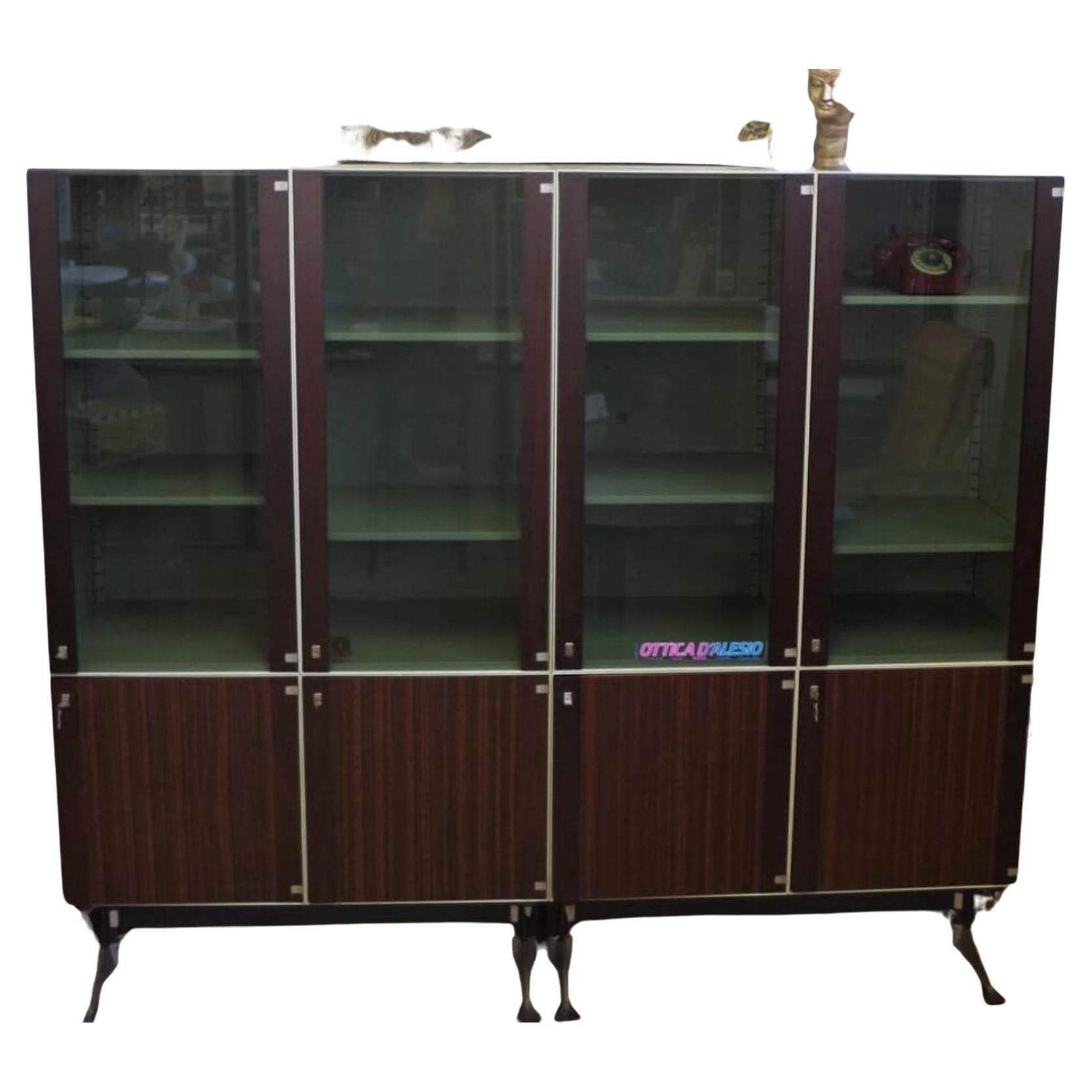 Elegant 1960s Office Desk with Display Cabinet by Giaiotti Spa – A Mid-Century I in vendita