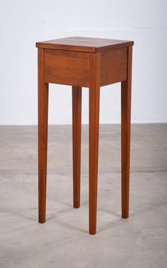 Elegant 1960s Teak Wood Pedestal – Timeless Scandinavian Design