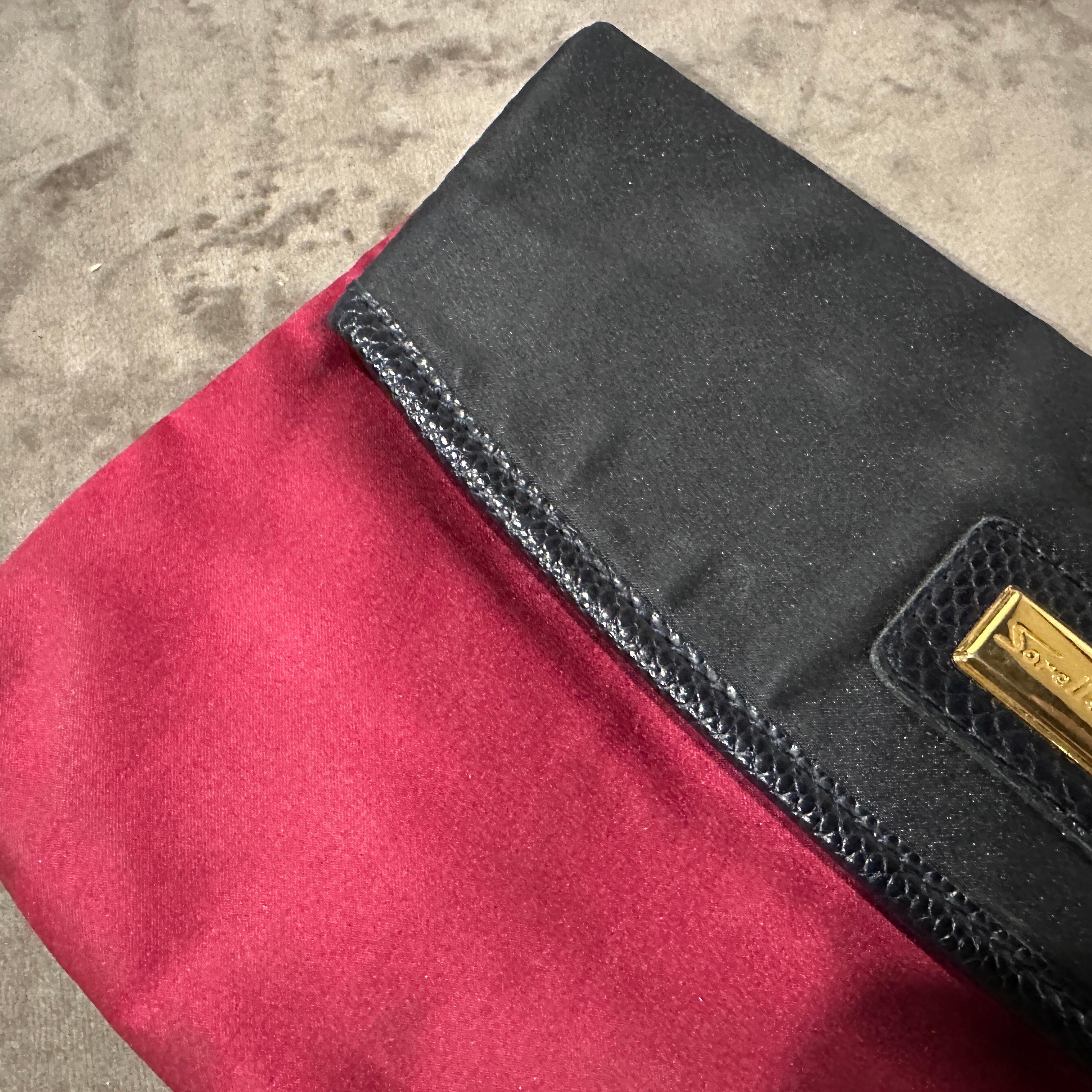 Red Elegant 1960s Vintage Sorelle Fontana Silk and Leather Evening Clutch For Sale