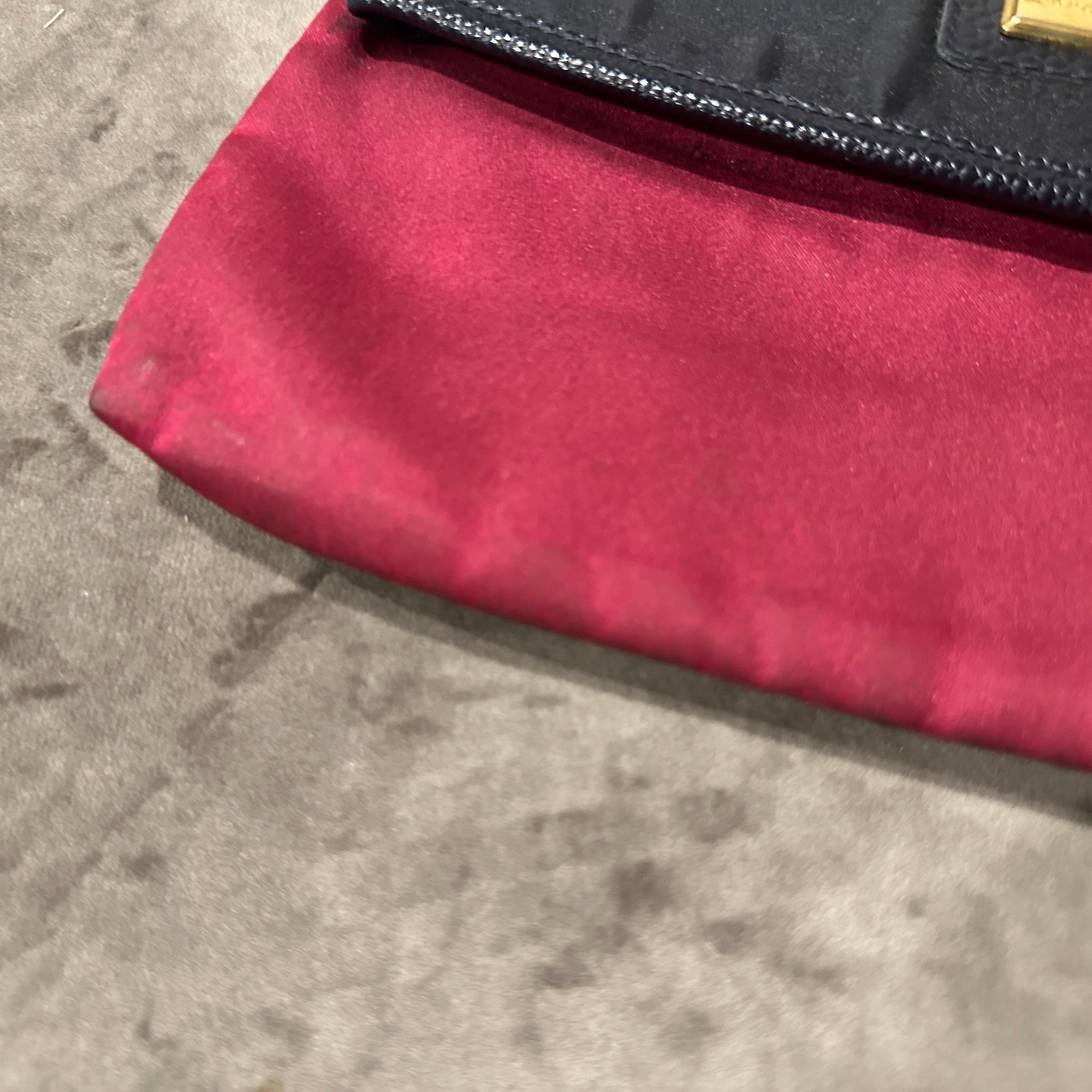 Elegant 1960s Vintage Sorelle Fontana Silk and Leather Evening Clutch For Sale 2