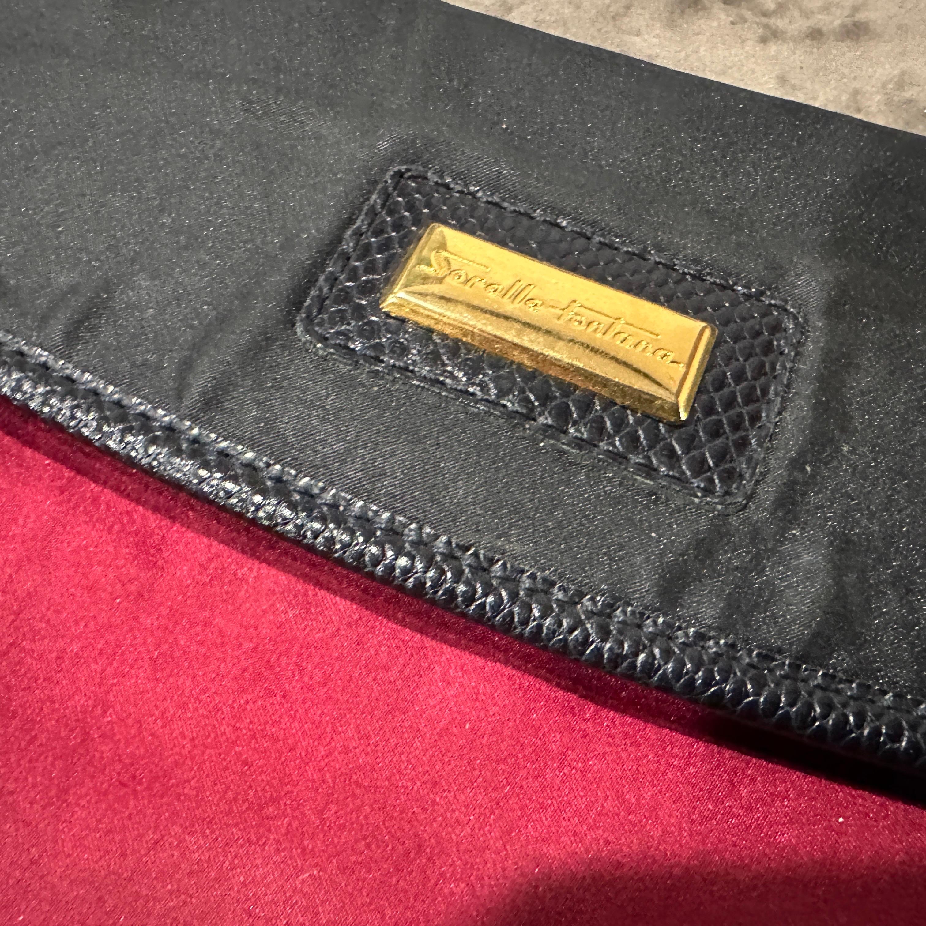 Elegant 1960s Vintage Sorelle Fontana Silk and Leather Evening Clutch For Sale 3