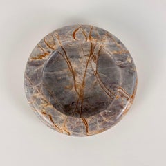 Cendrier/grand plateau en marbre Breccia des années 1970, gris chaud et couleur rouille