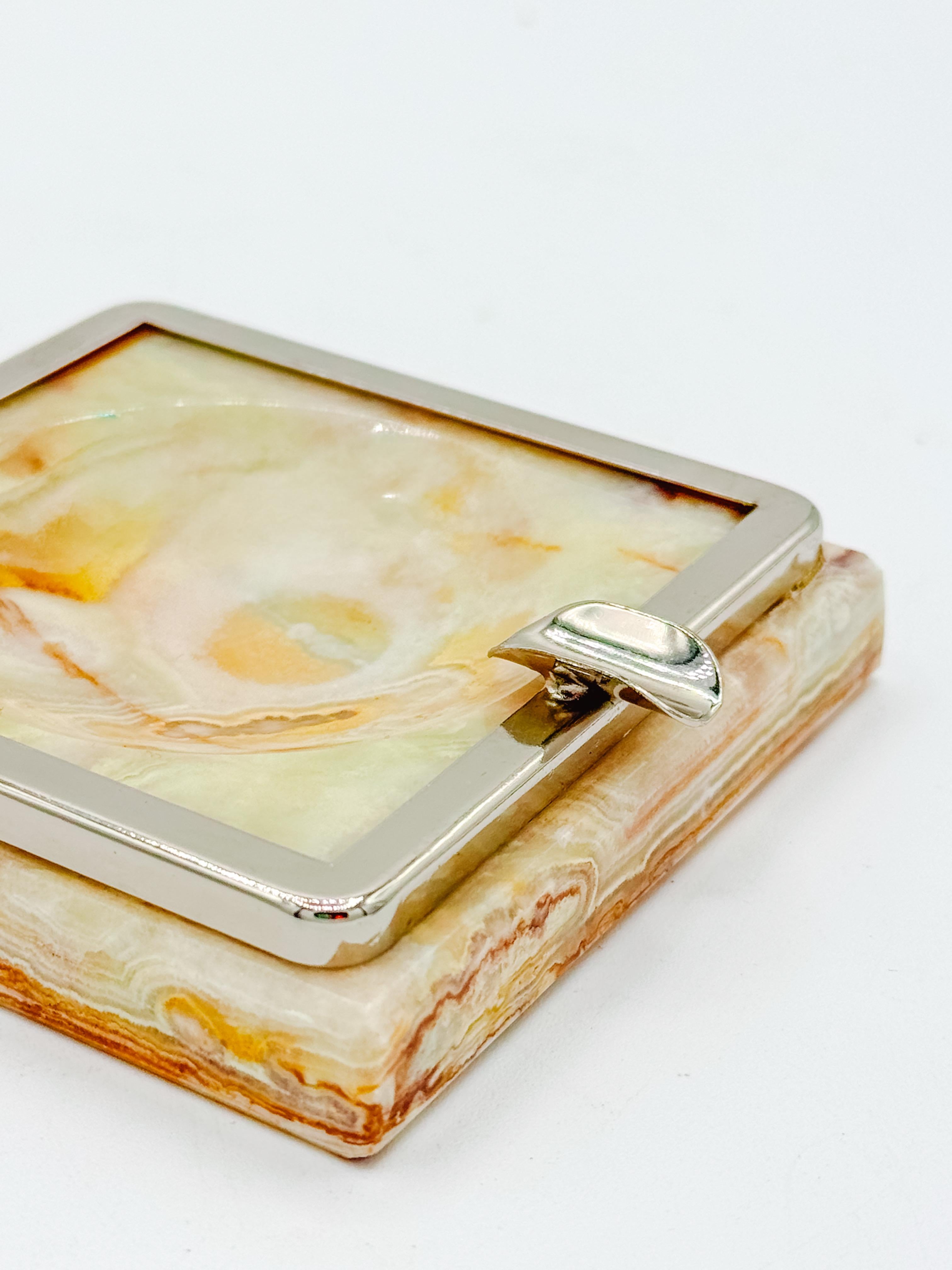 20ième siècle Elegant Cendrier Italien des années 1970 en Onyx et Chrome - Vintage Mid-Century Modern Stone en vente