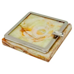 Posacenere moderni di metà secolo