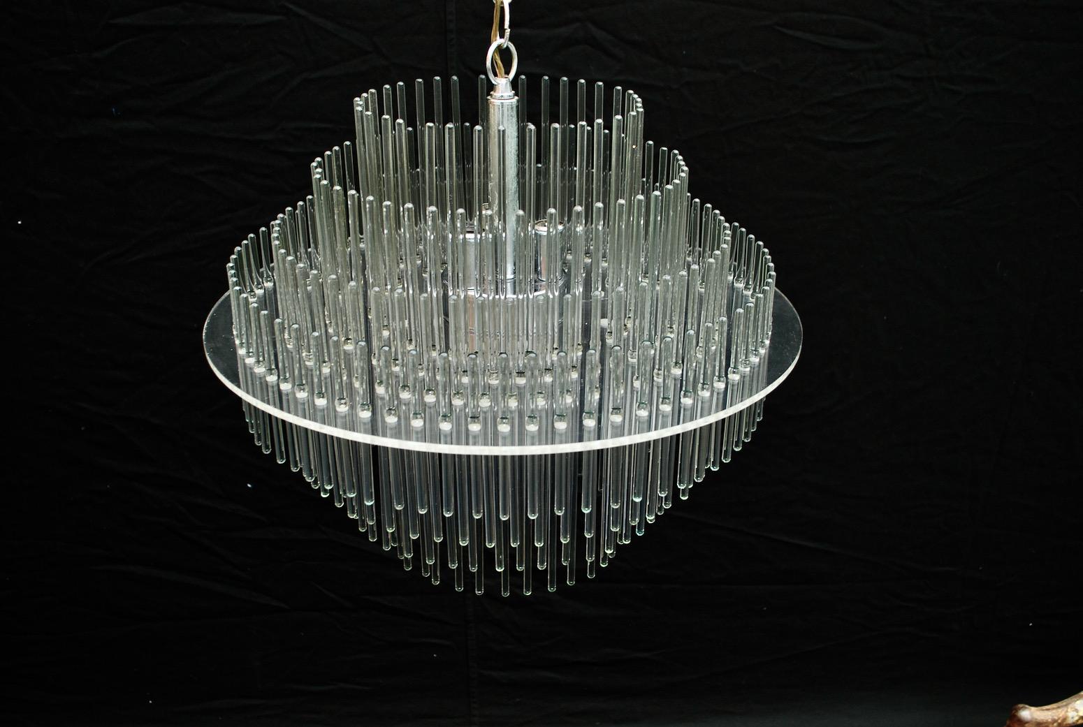 Mid-Century Modern Elegant 1970's Waterfall Light by Sciolari For Sale