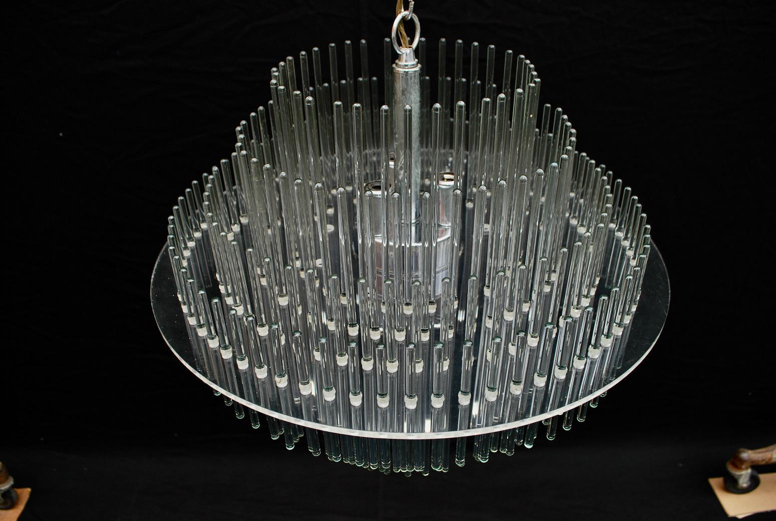Italian Elegant 1970's Waterfall Light by Sciolari For Sale