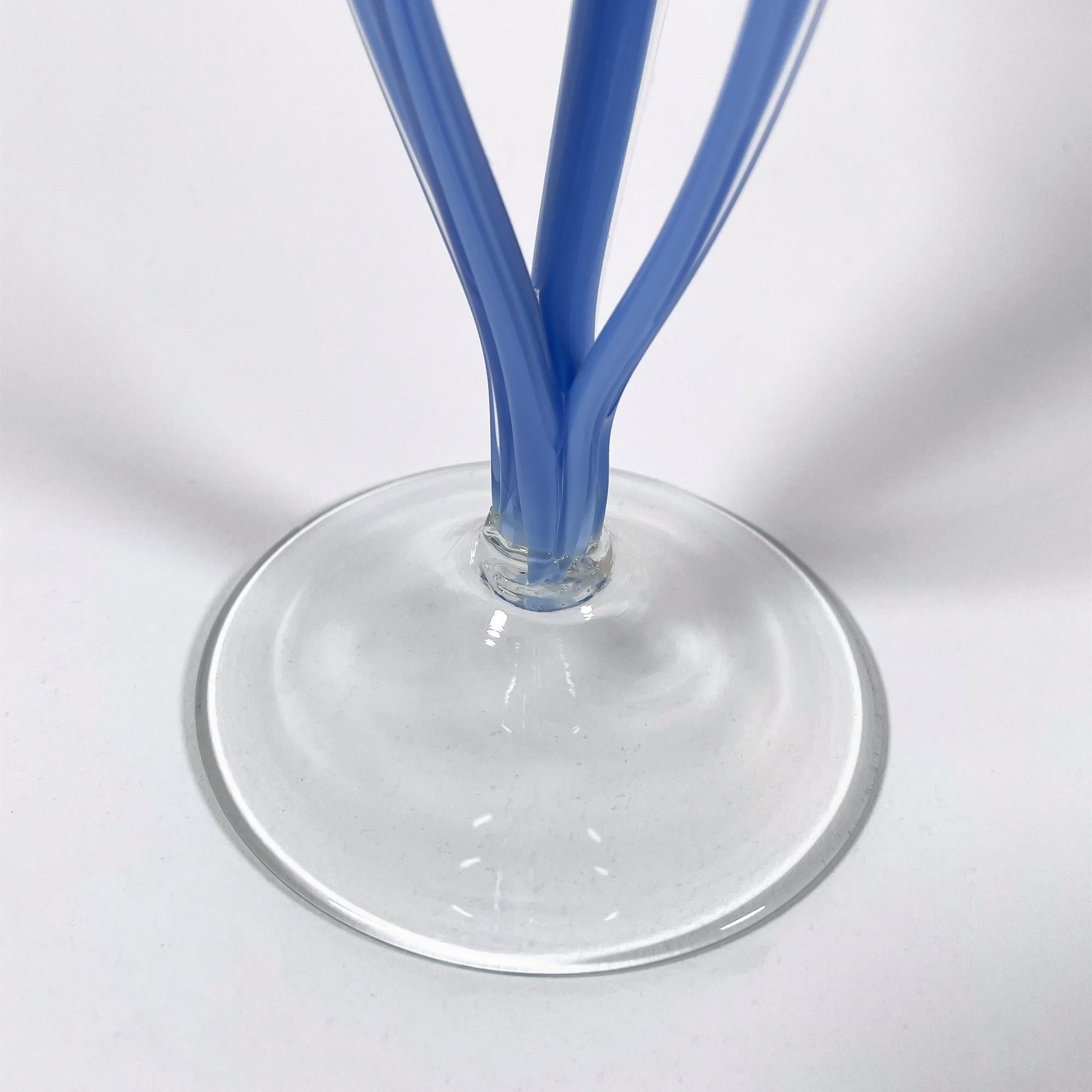 Elegante pecera de cristal azul de los años 80 - Diseño bohemio soplado a mano en Bueno estado para la venta en PARIS, FR
