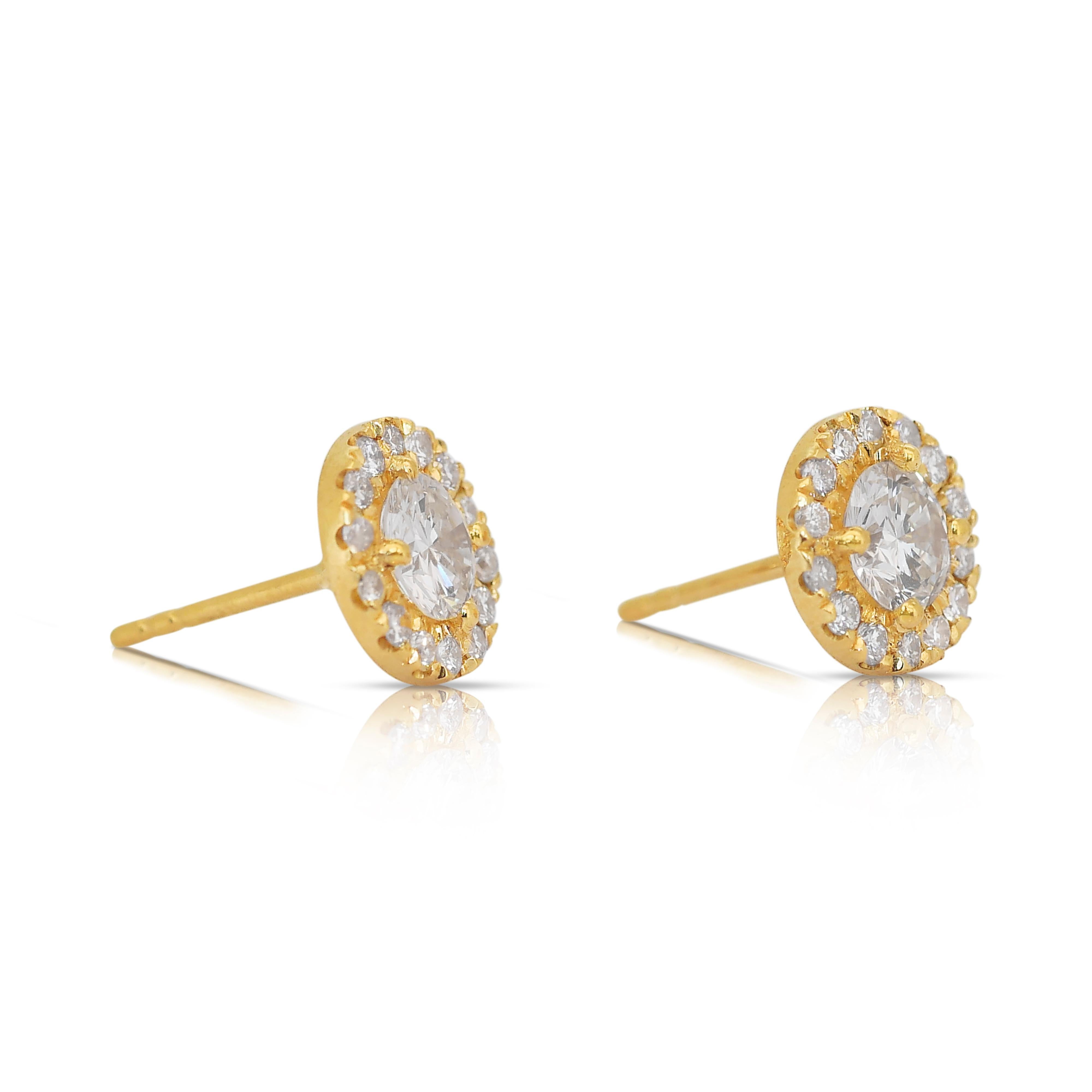 Elegant 1.98ct Diamonds Halo Stud Earrings in 18k Yellow Gold - IGI Certified

These captivating diamond earrings feature two stunning round-cut diamonds weighing 1.35 carats, set in luxurious 18K yellow gold. Boasting a high-quality color and