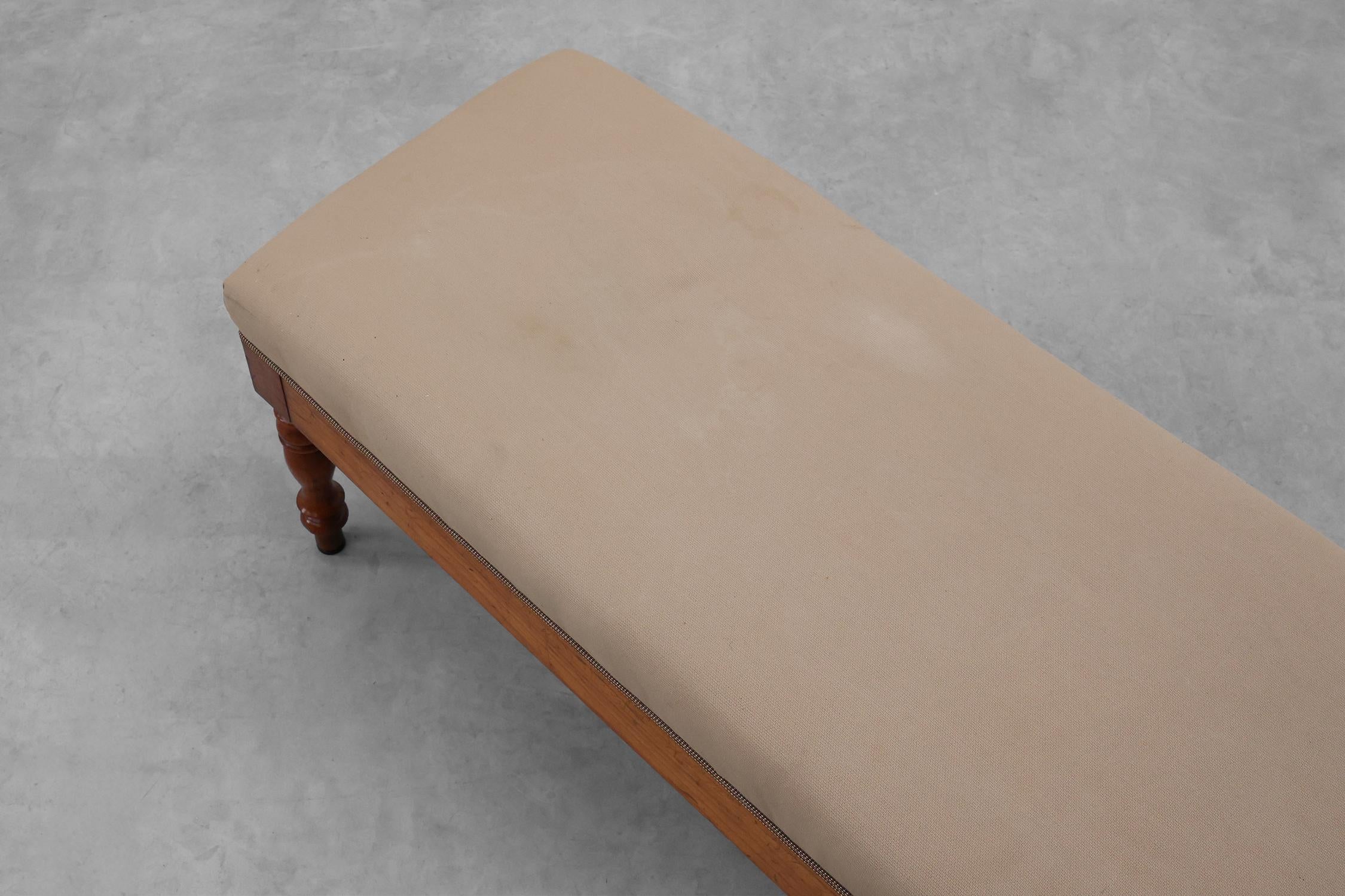 XIXe siècle Elegant banc du 19e siècle à six pieds tournés, vers 1840 en vente