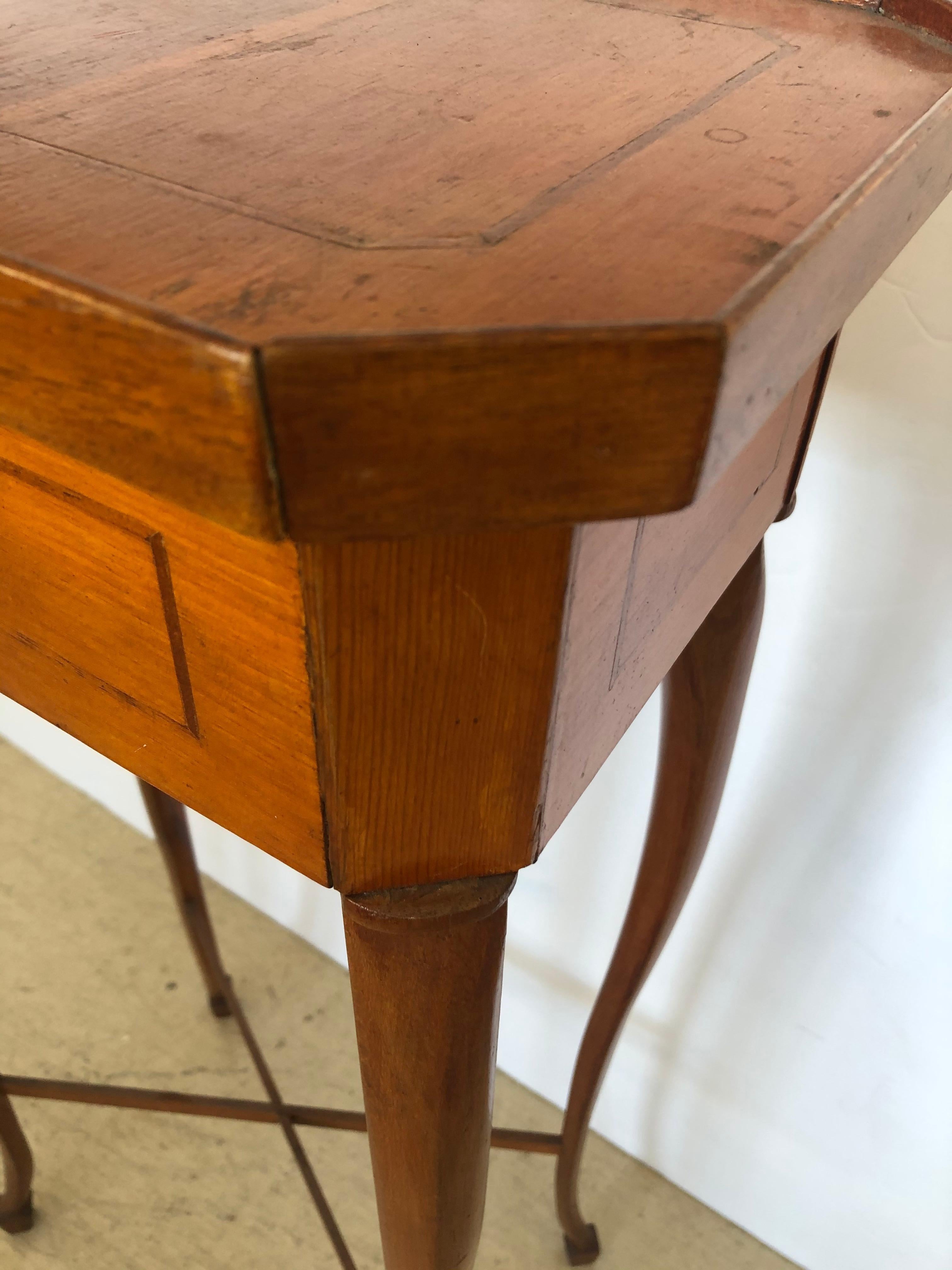 Elegant 19th Century Biedermeier Side Table or Stand In Good Condition In Hopewell, NJ