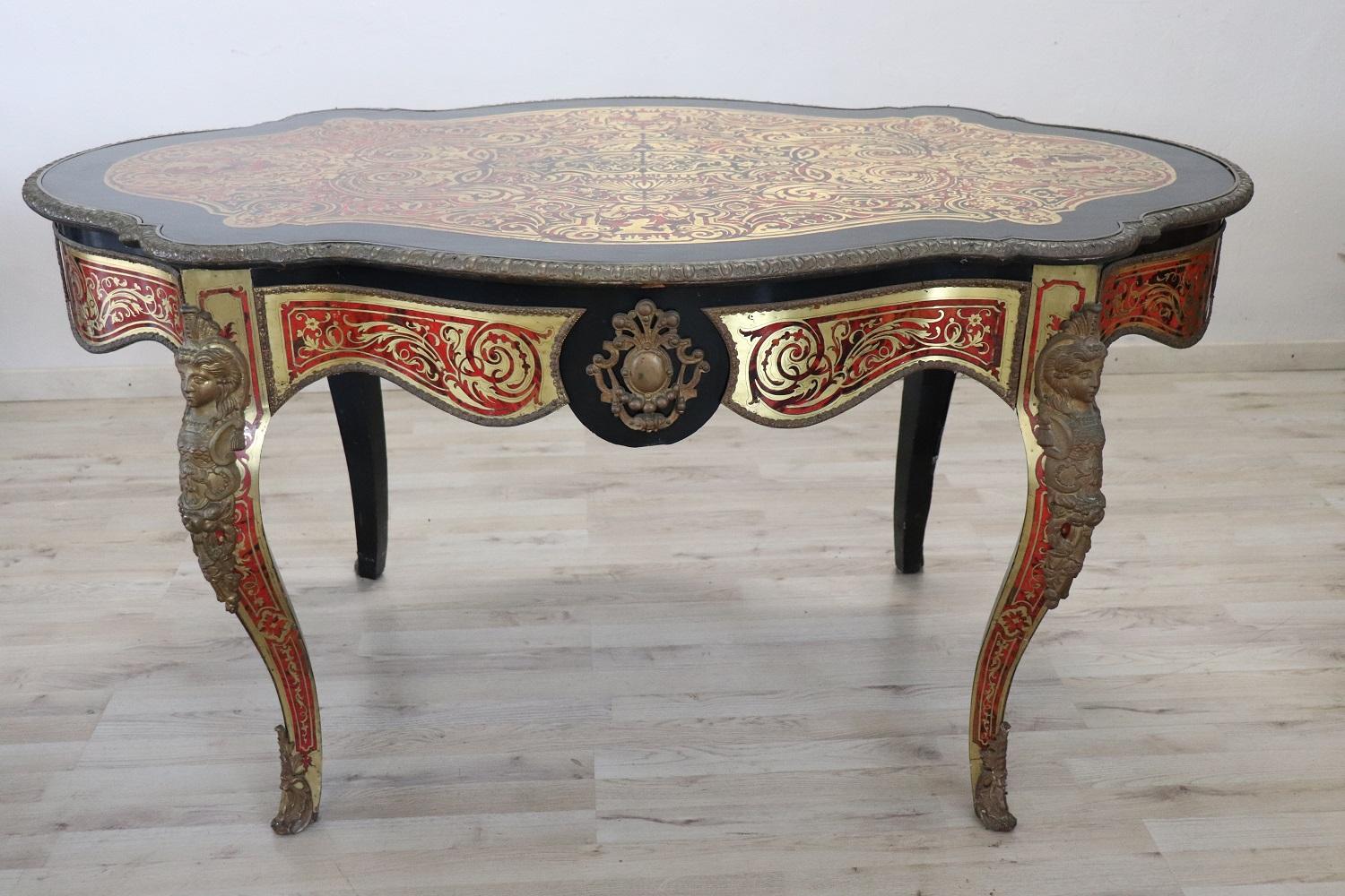 Elegant 19th Century Boulle French Antique Centre Table or Writing Desk In Good Condition For Sale In Casale Monferrato, IT