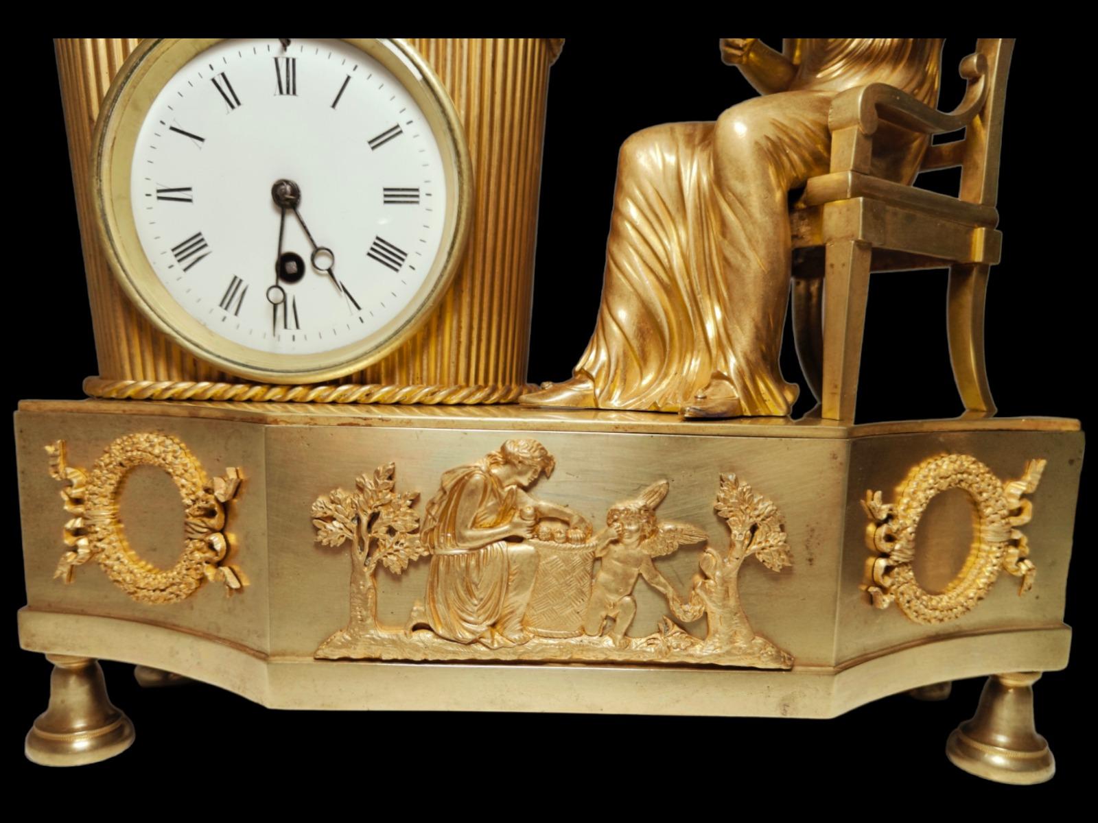 Élégante horloge Empire en bronze du XIXe siècle en vente 6