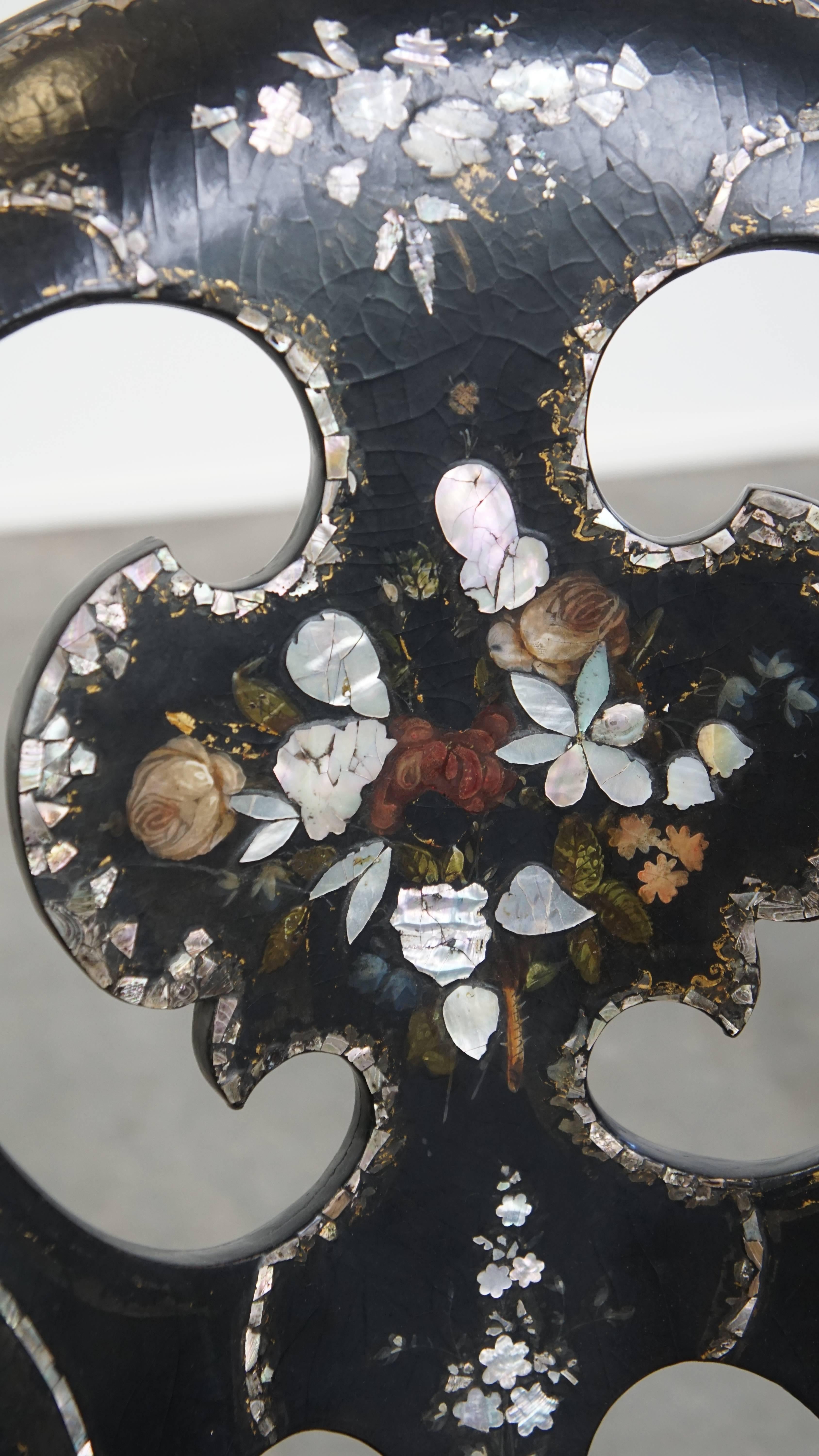 Eleganter englischer Chinoiserie-Perlmutt-Dekostuhl aus dem 19. Jahrhundert im Angebot 2