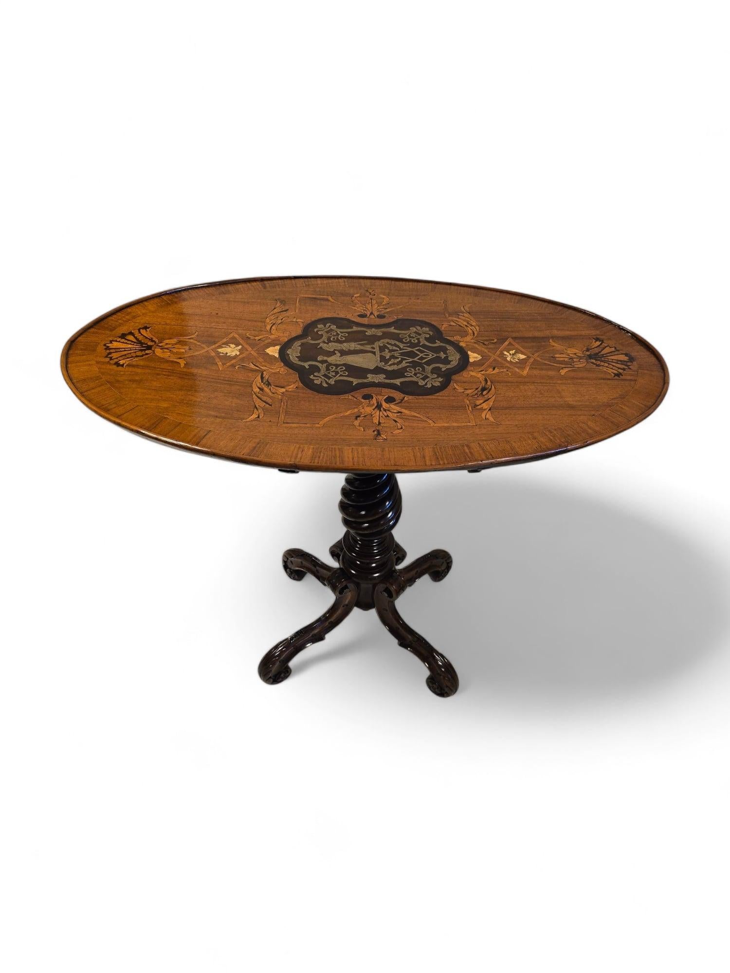 Fruitiers Elegance Table anglaise du 19e siècle en marqueterie de bois exotiques en vente