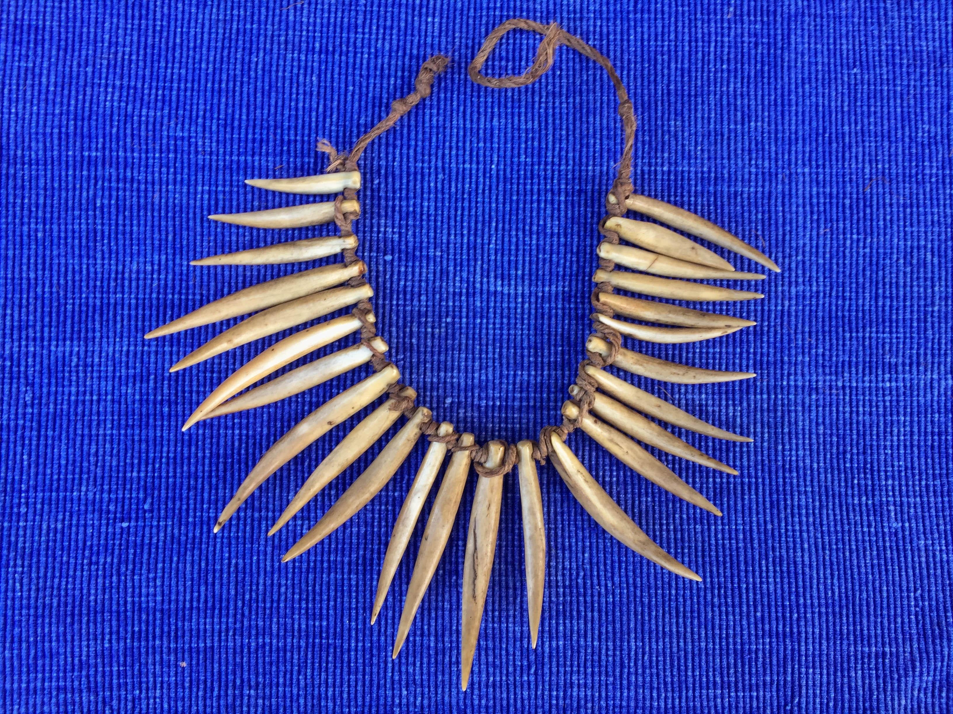 Elegant 19th Century Fijian Wasekaseka / Waseisei Necklace, Ex UK Collection 5