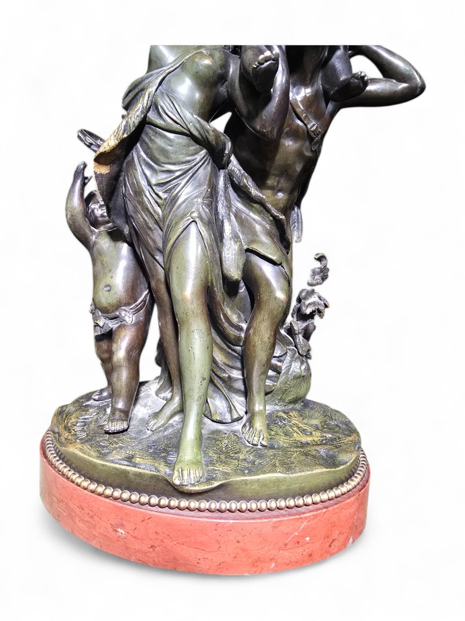 Eleganza della scultura in bronzo francese del XIX secolo firmata Clodion in vendita 6