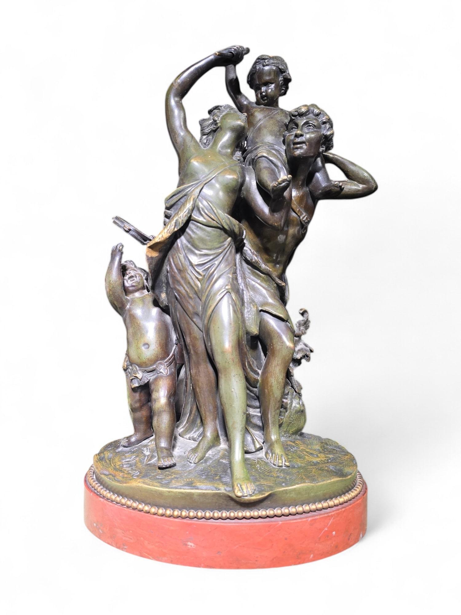 Eleganza della scultura in bronzo francese del XIX secolo firmata Clodion in vendita 11