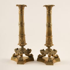 Elegants chandeliers français du 19e siècle à base de feuilles d'acanthe et de pattes de lion