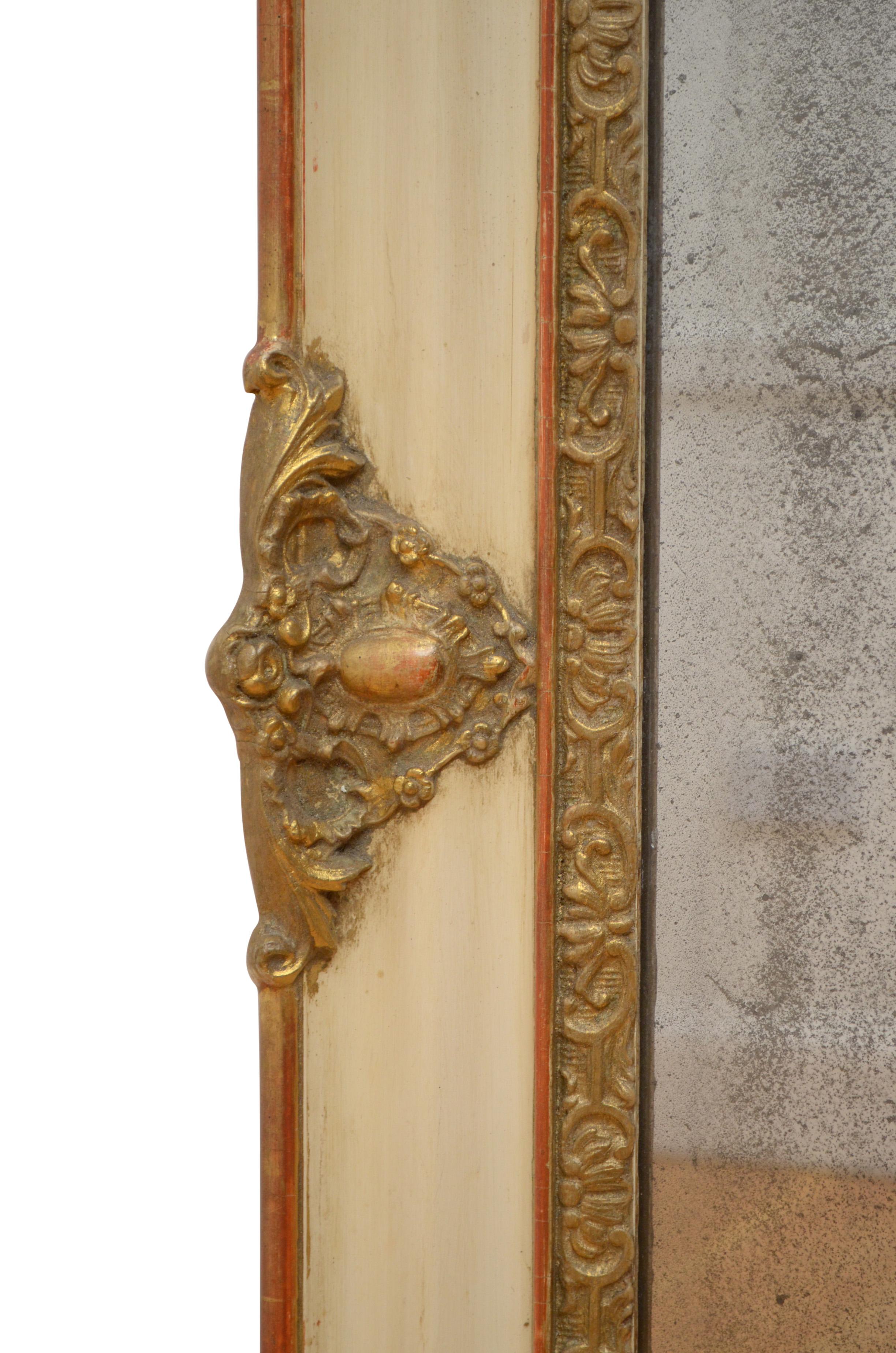 Bois doré Elegance, miroir doré du 19e siècle en vente